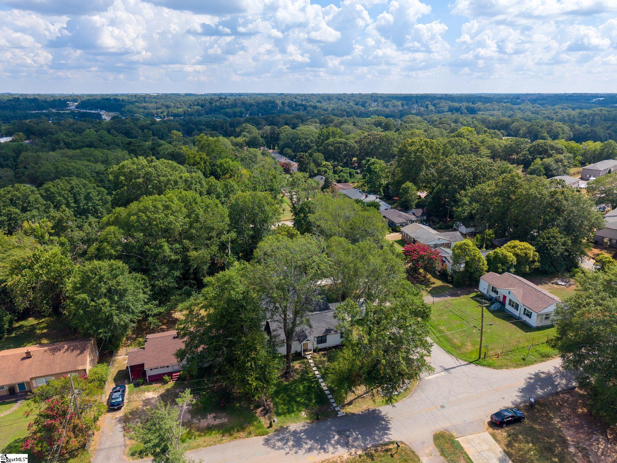 29 Collinson Road Greenville, SC 29605