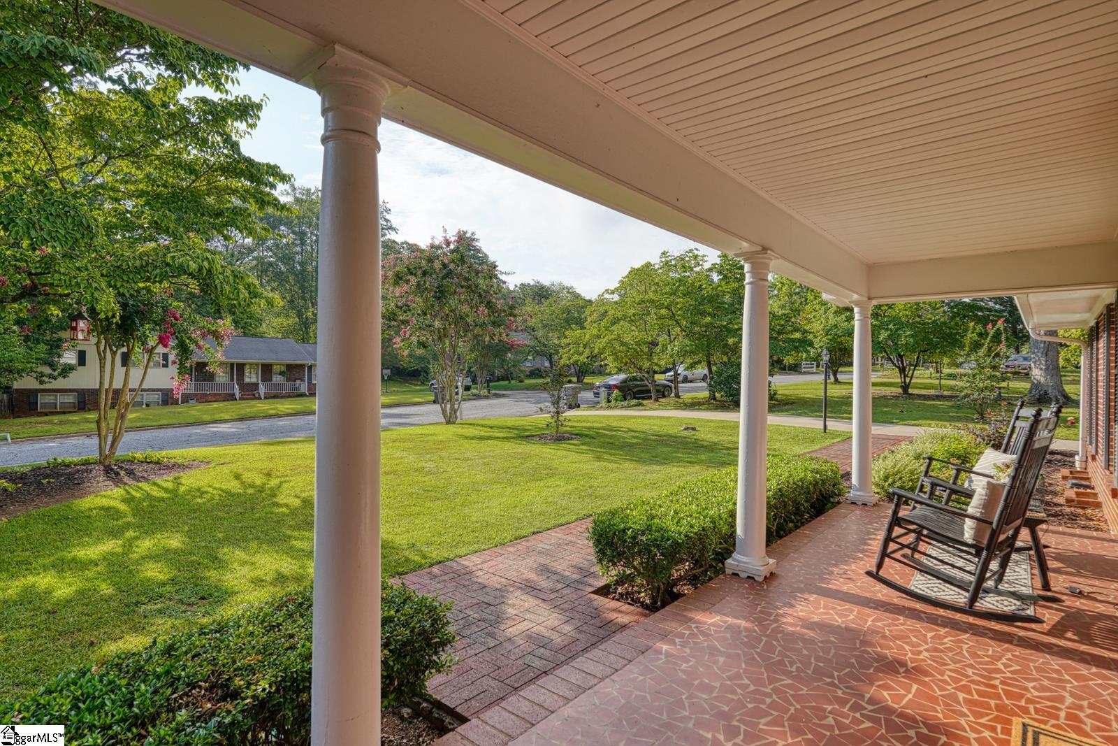 302 Holly Drive Spartanburg, SC 29601