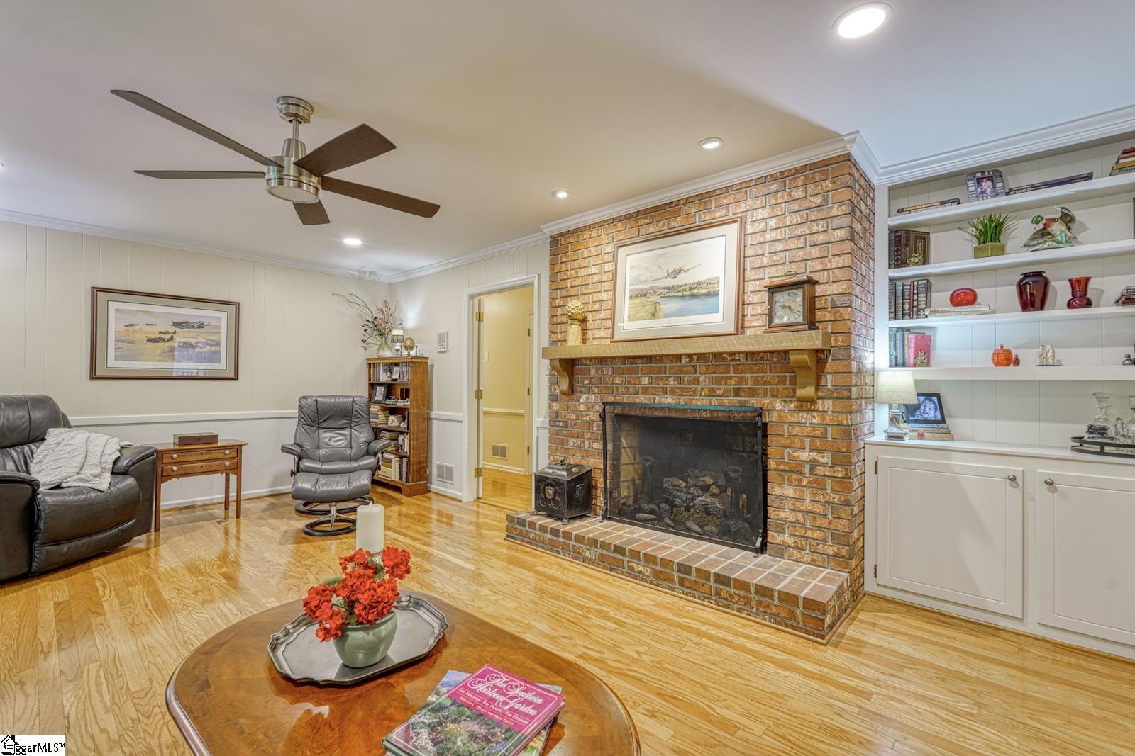 302 Holly Drive Spartanburg, SC 29601