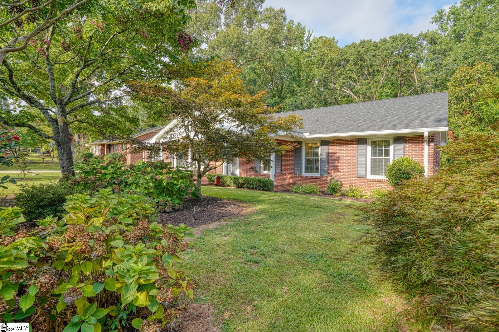 302 Holly Drive Spartanburg, SC 29601