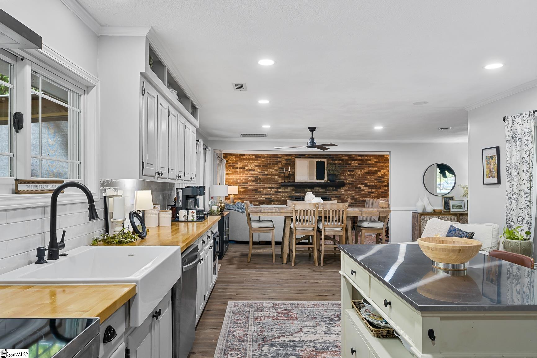 103 Pineneedle Drive Westminster, SC 29693