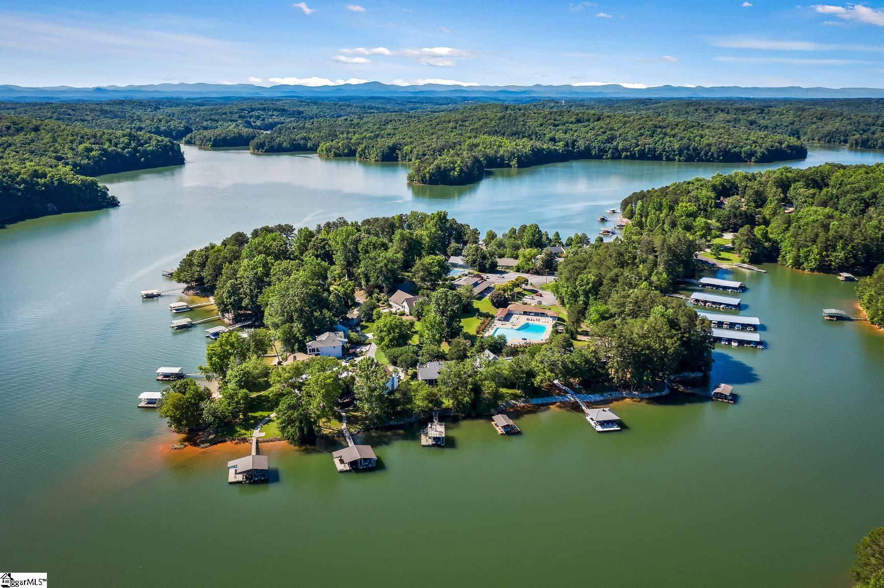 103 Pineneedle Drive Westminster, SC 29693