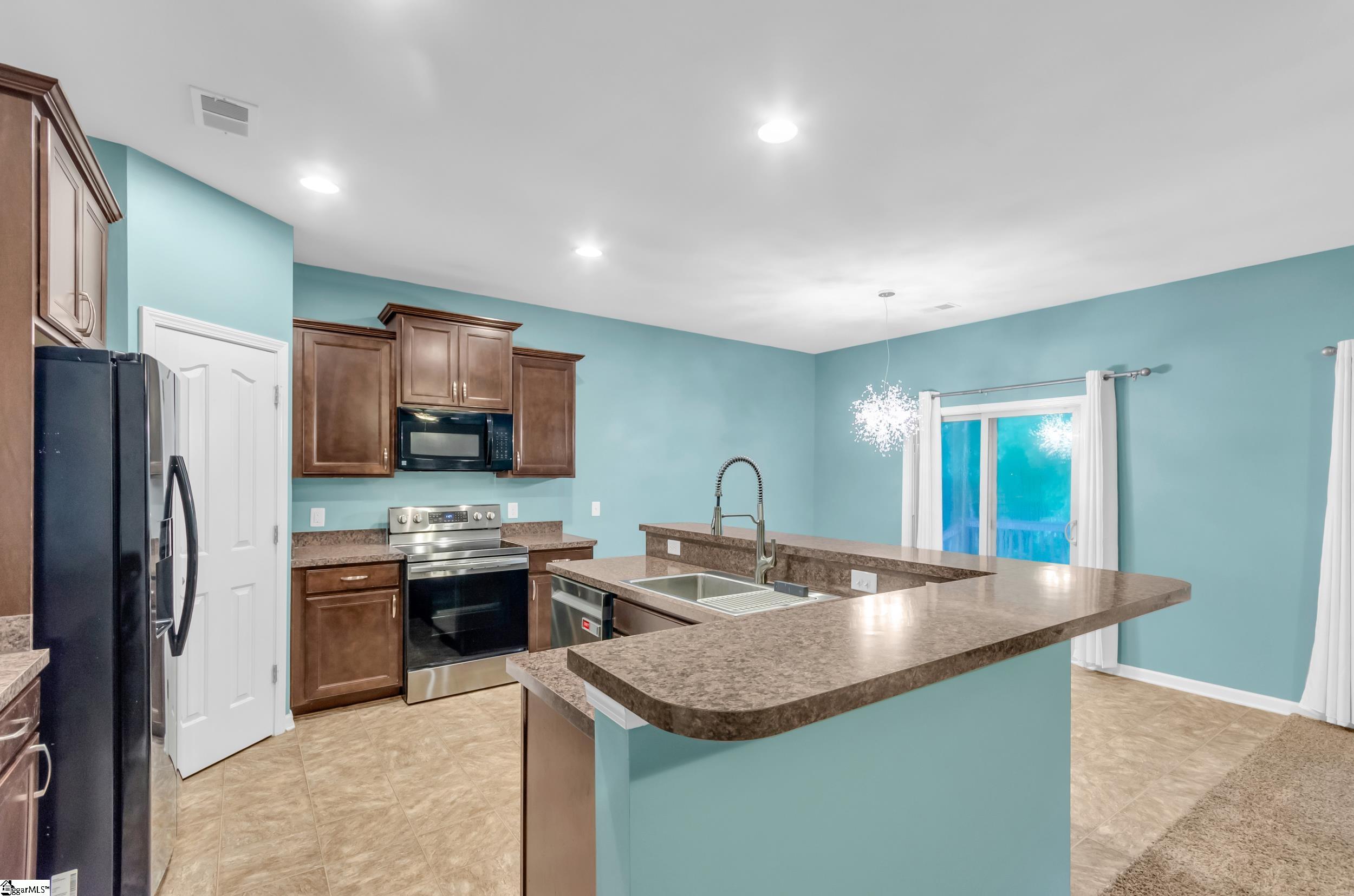 512 Riverdale Road Simpsonville, SC 29680