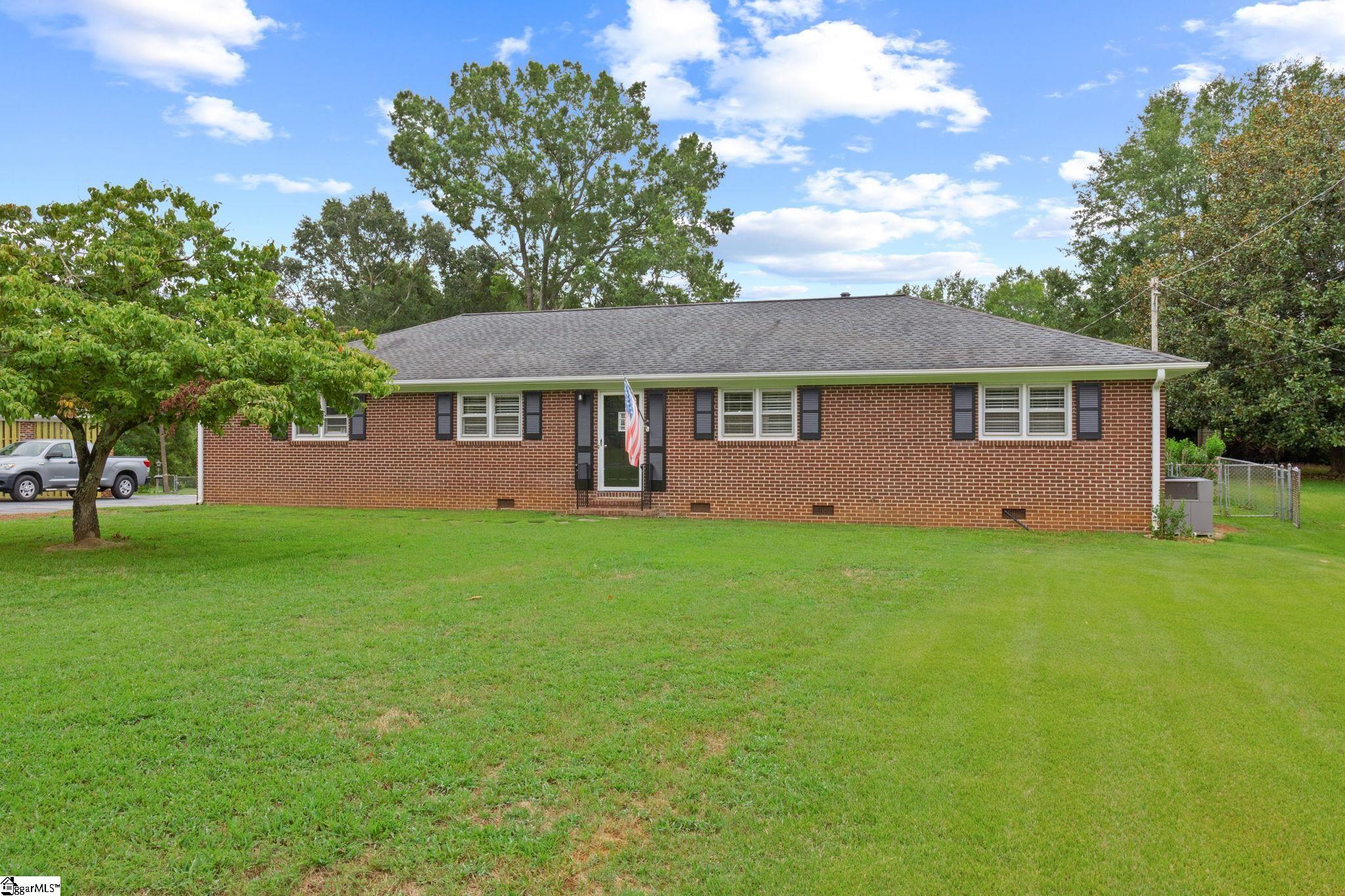 114 Woodbine Terrace Spartanburg, SC 29301