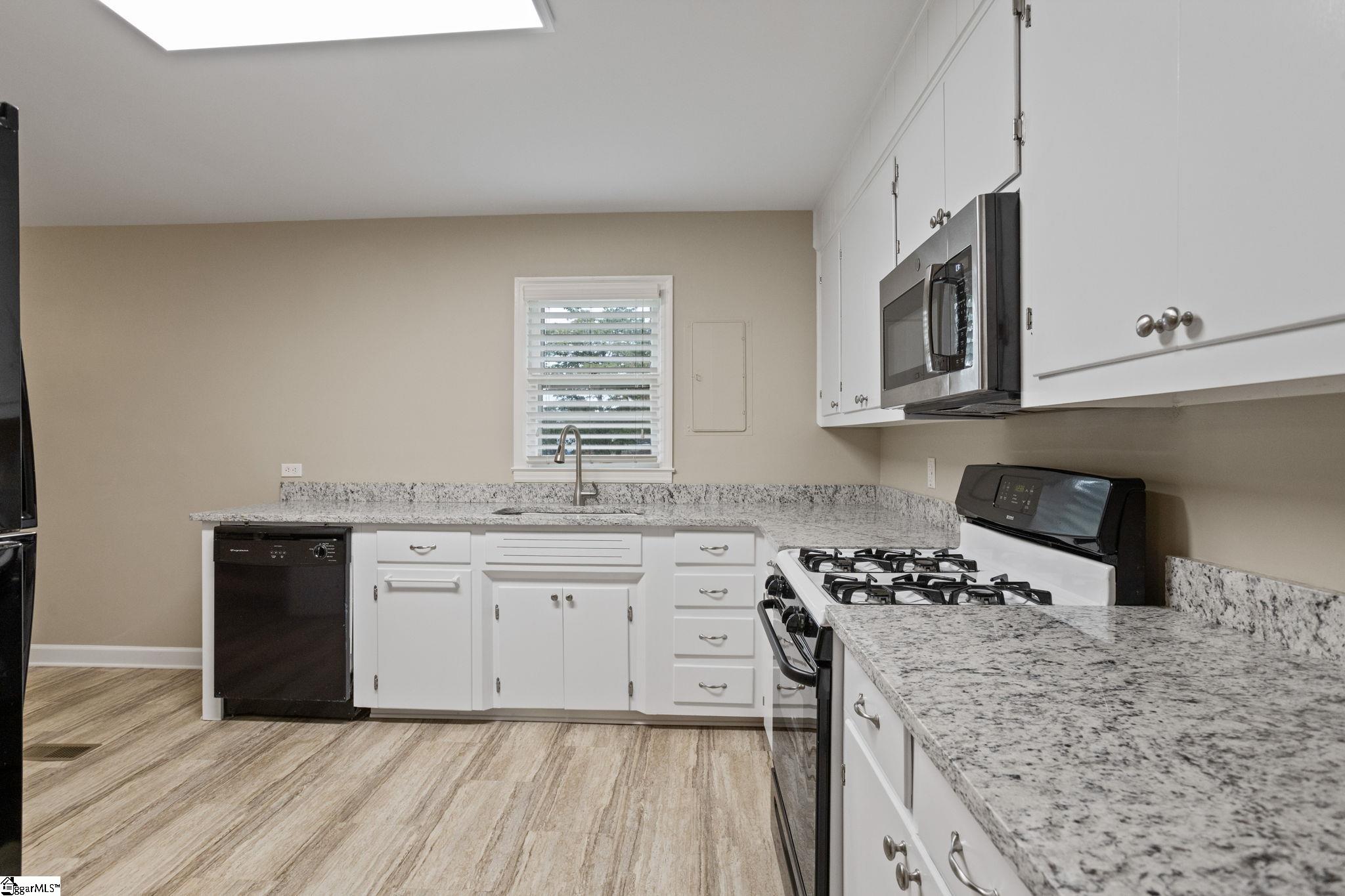 114 Woodbine Terrace Spartanburg, SC 29301