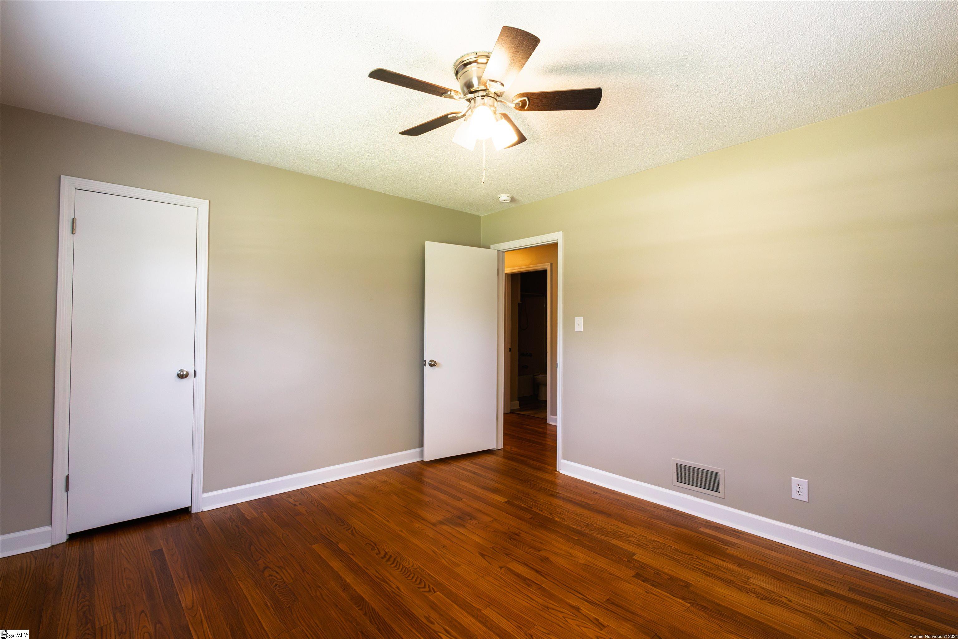 114 Woodbine Terrace Spartanburg, SC 29301