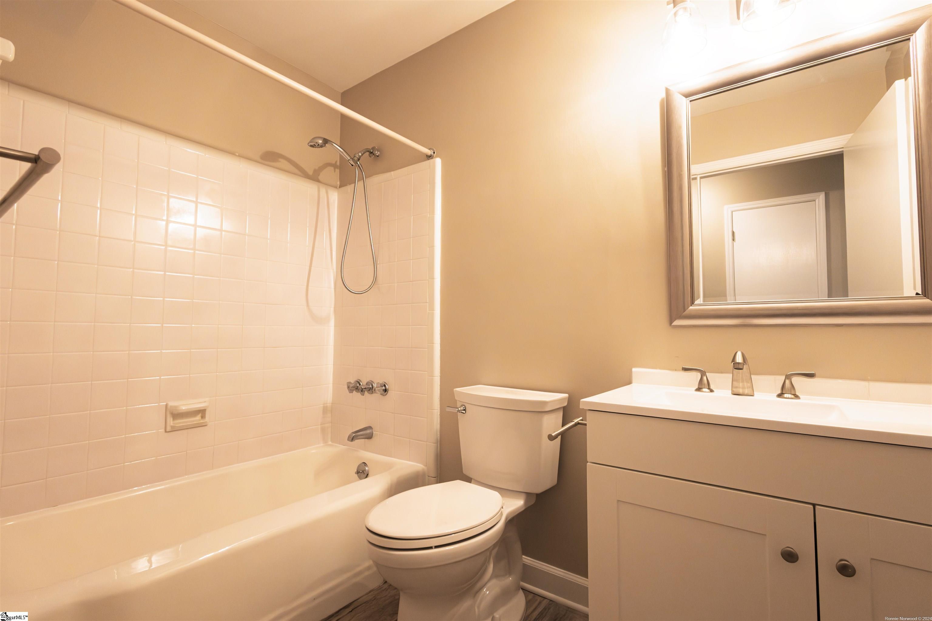 114 Woodbine Terrace Spartanburg, SC 29301