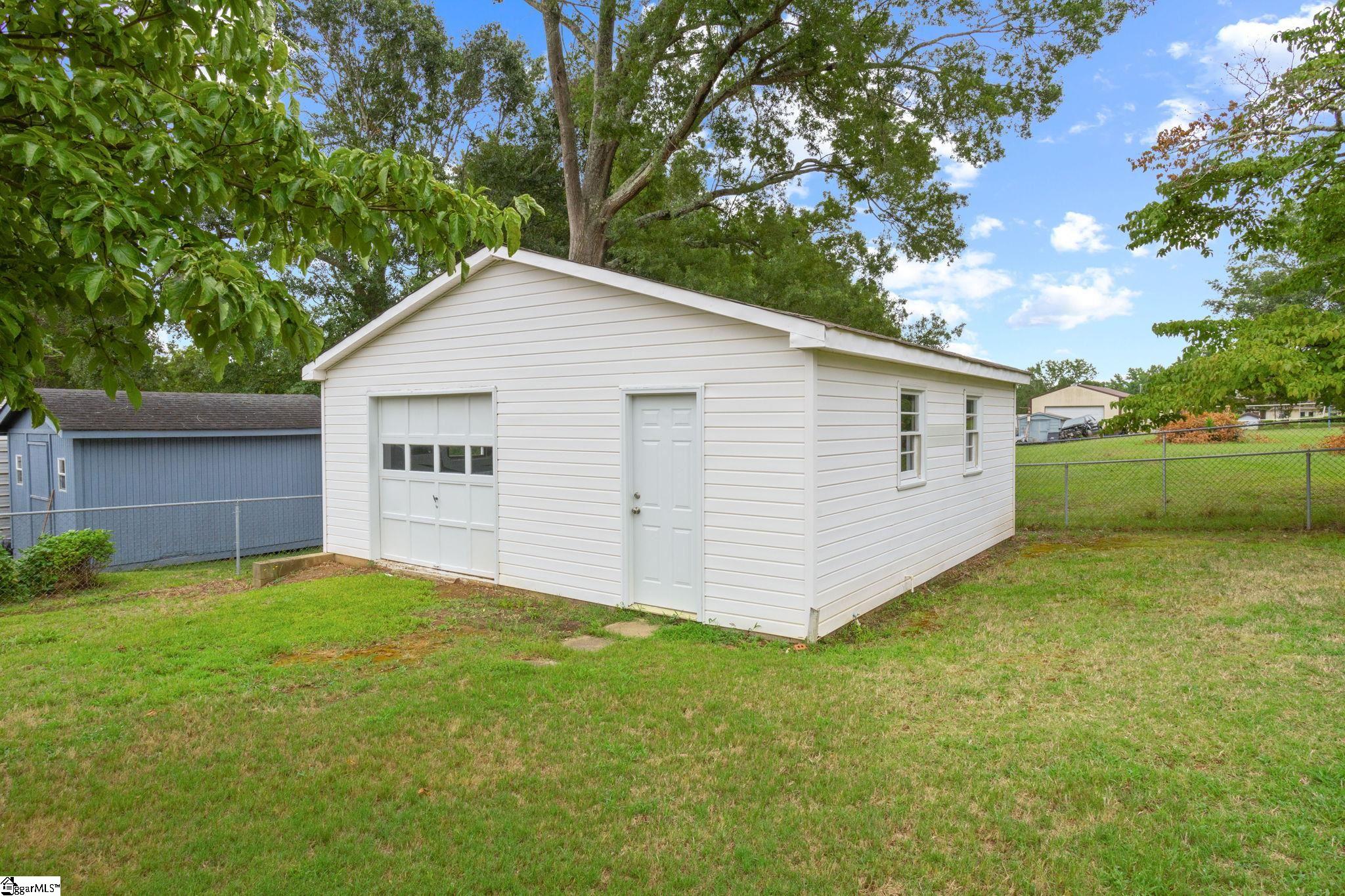 114 Woodbine Terrace Spartanburg, SC 29301
