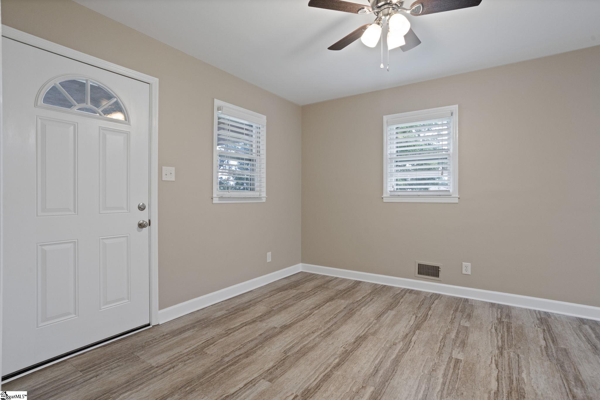 114 Woodbine Terrace Spartanburg, SC 29301