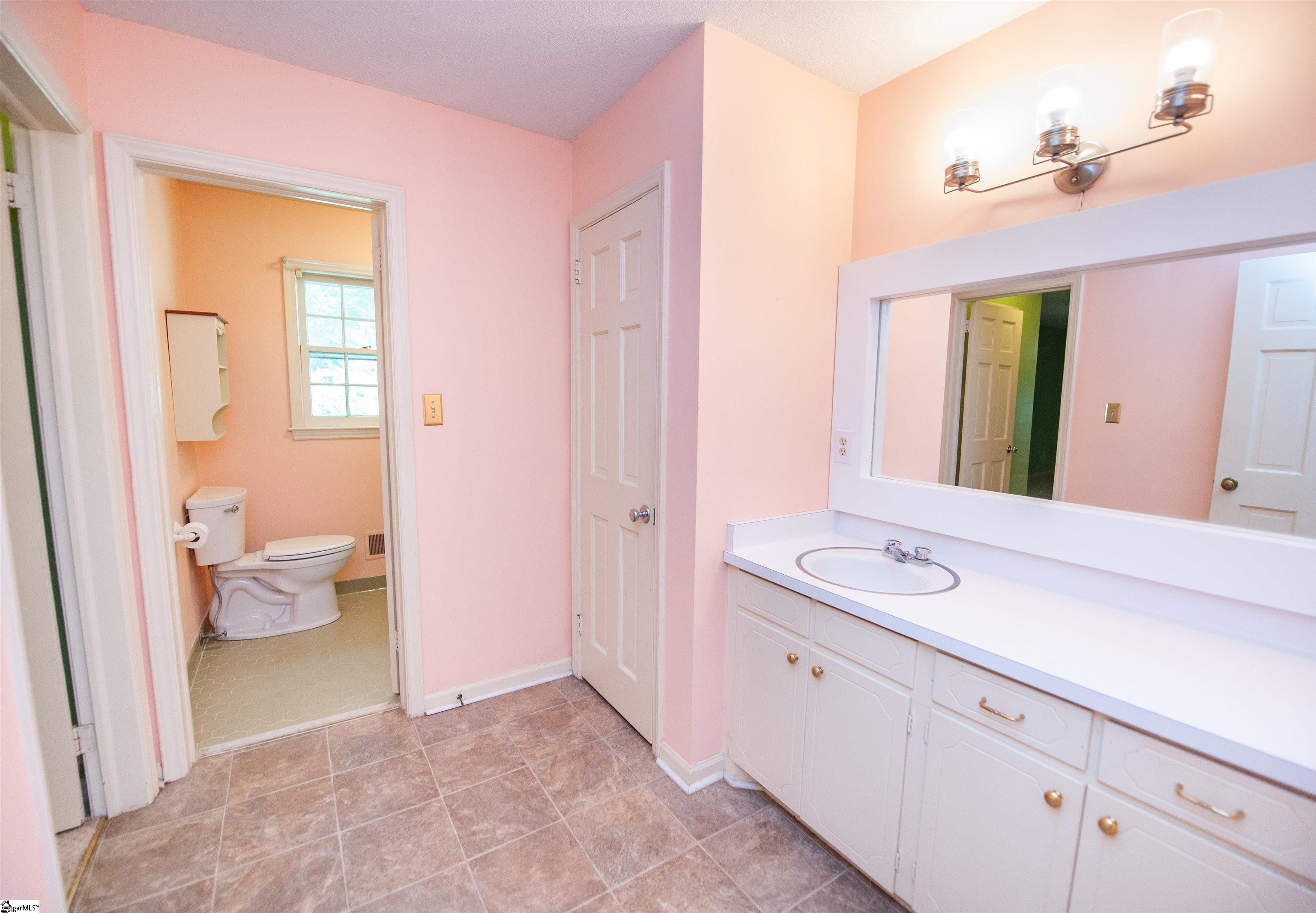 459 Ransdell Drive Spartanburg, SC 29307