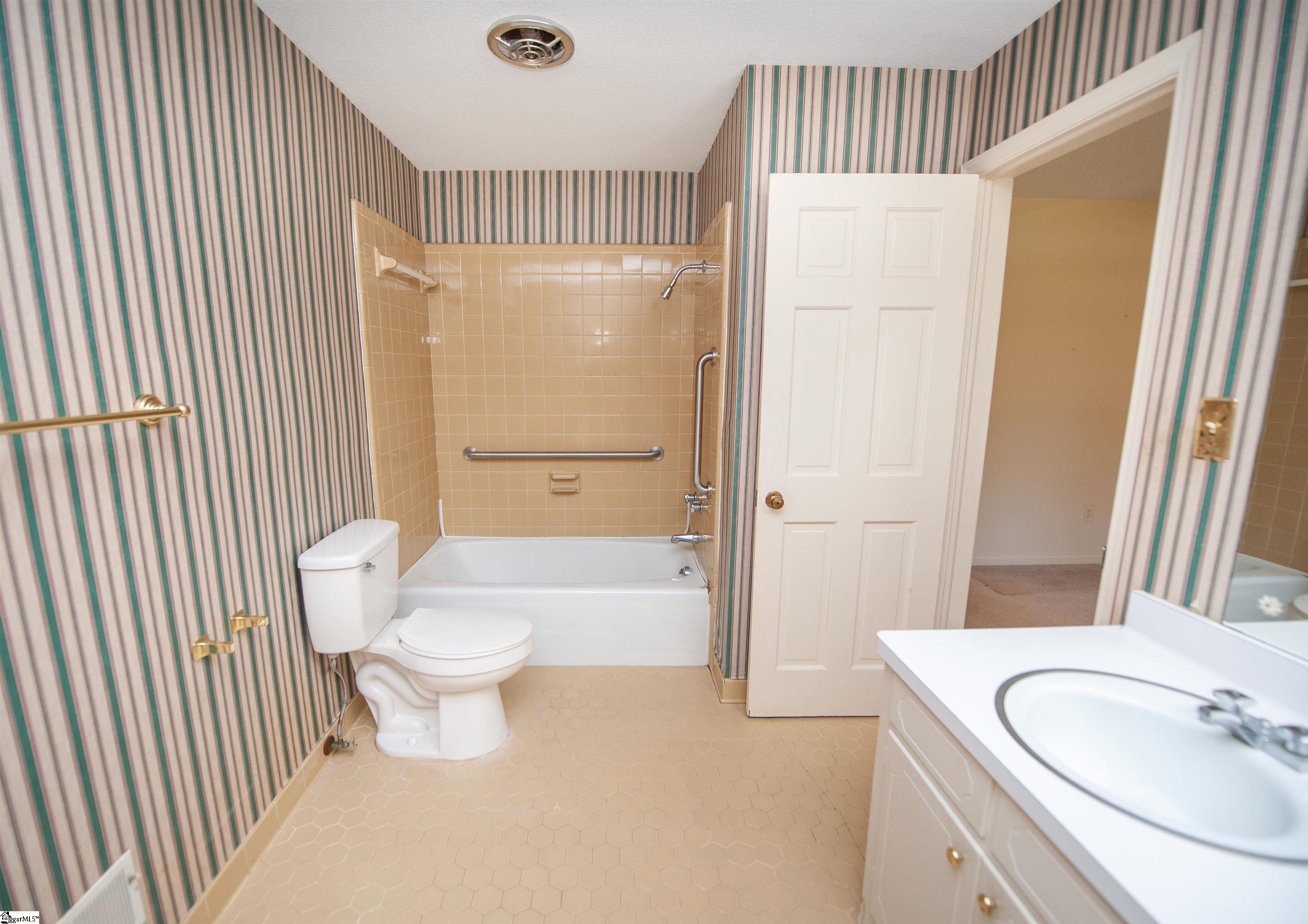 459 Ransdell Drive Spartanburg, SC 29307