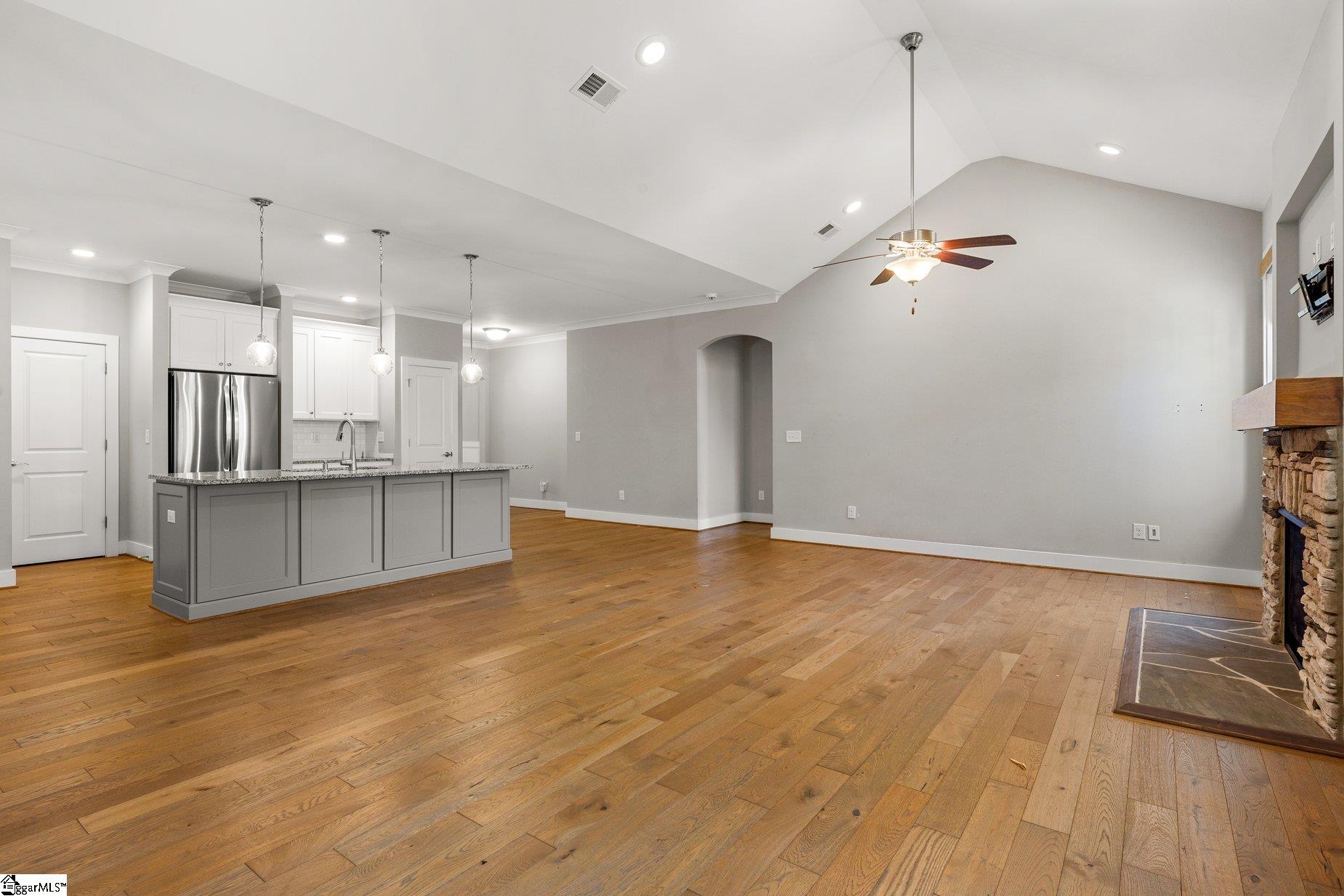 124 Sunlit Drive Simpsonville, SC 29680
