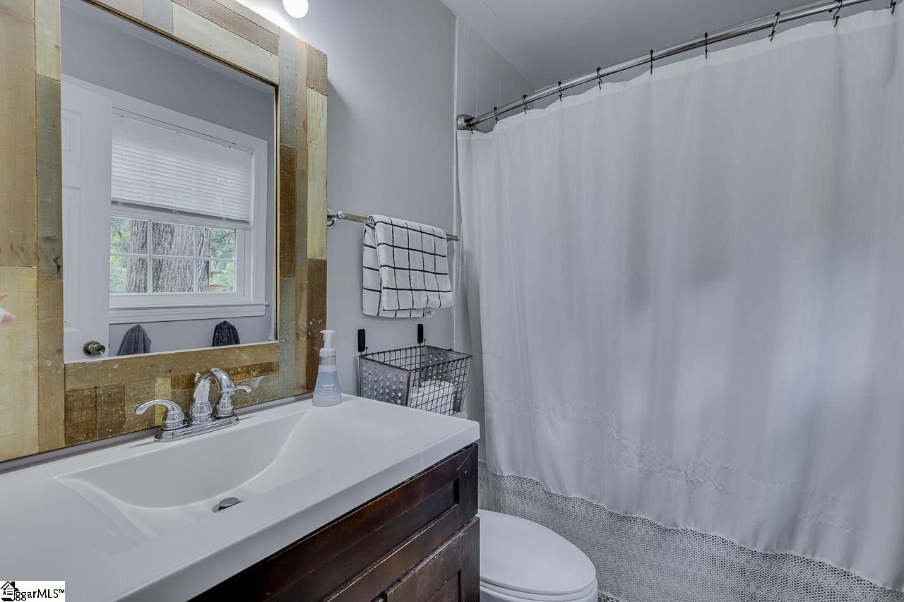 7 Melvin Circle Taylors, SC 29687