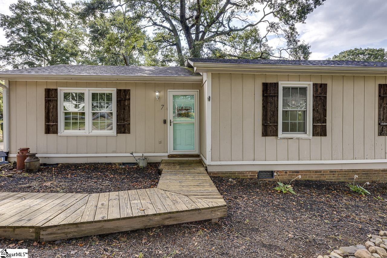7 Melvin Circle Taylors, SC 29687