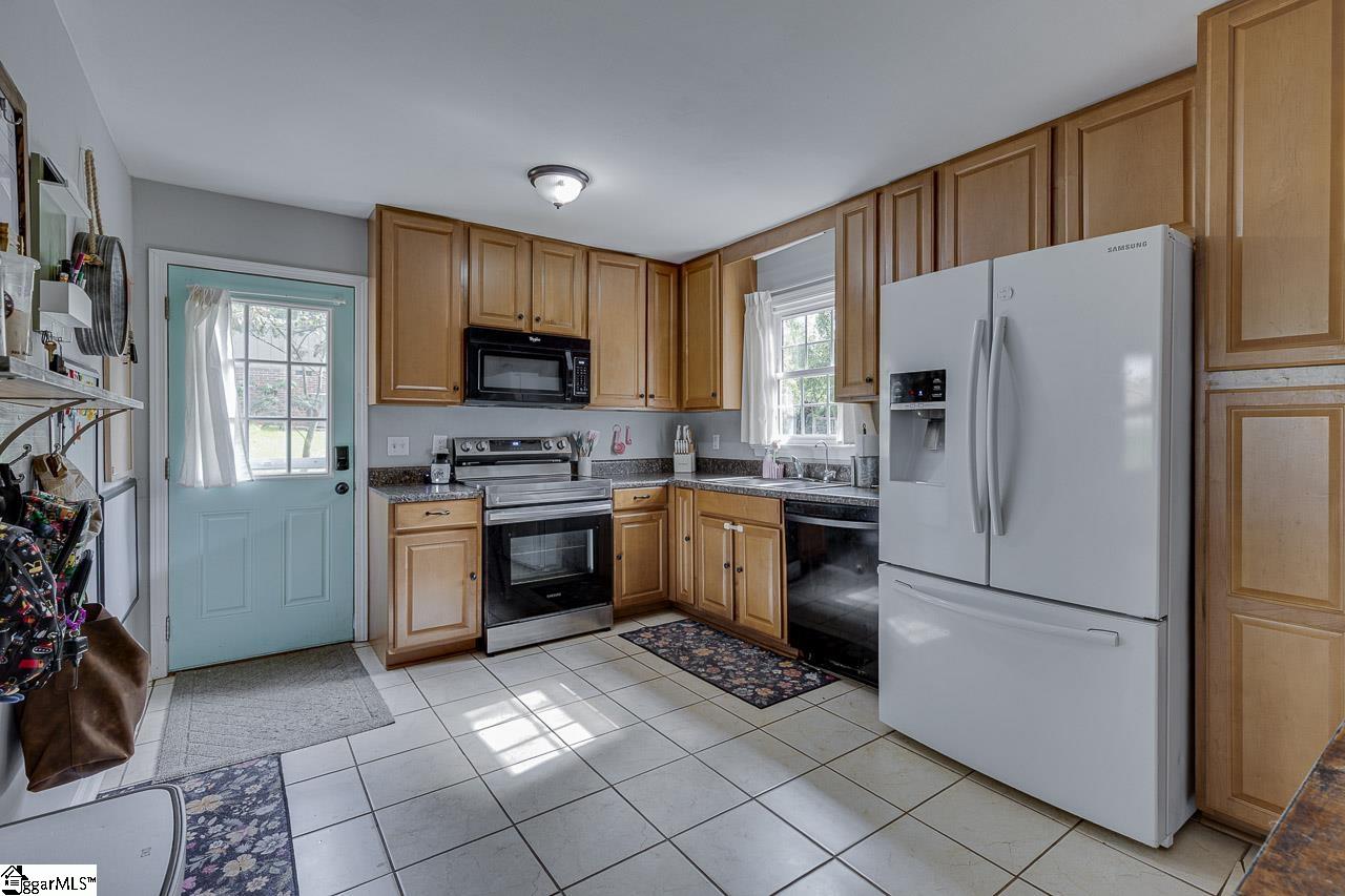 7 Melvin Circle Taylors, SC 29687