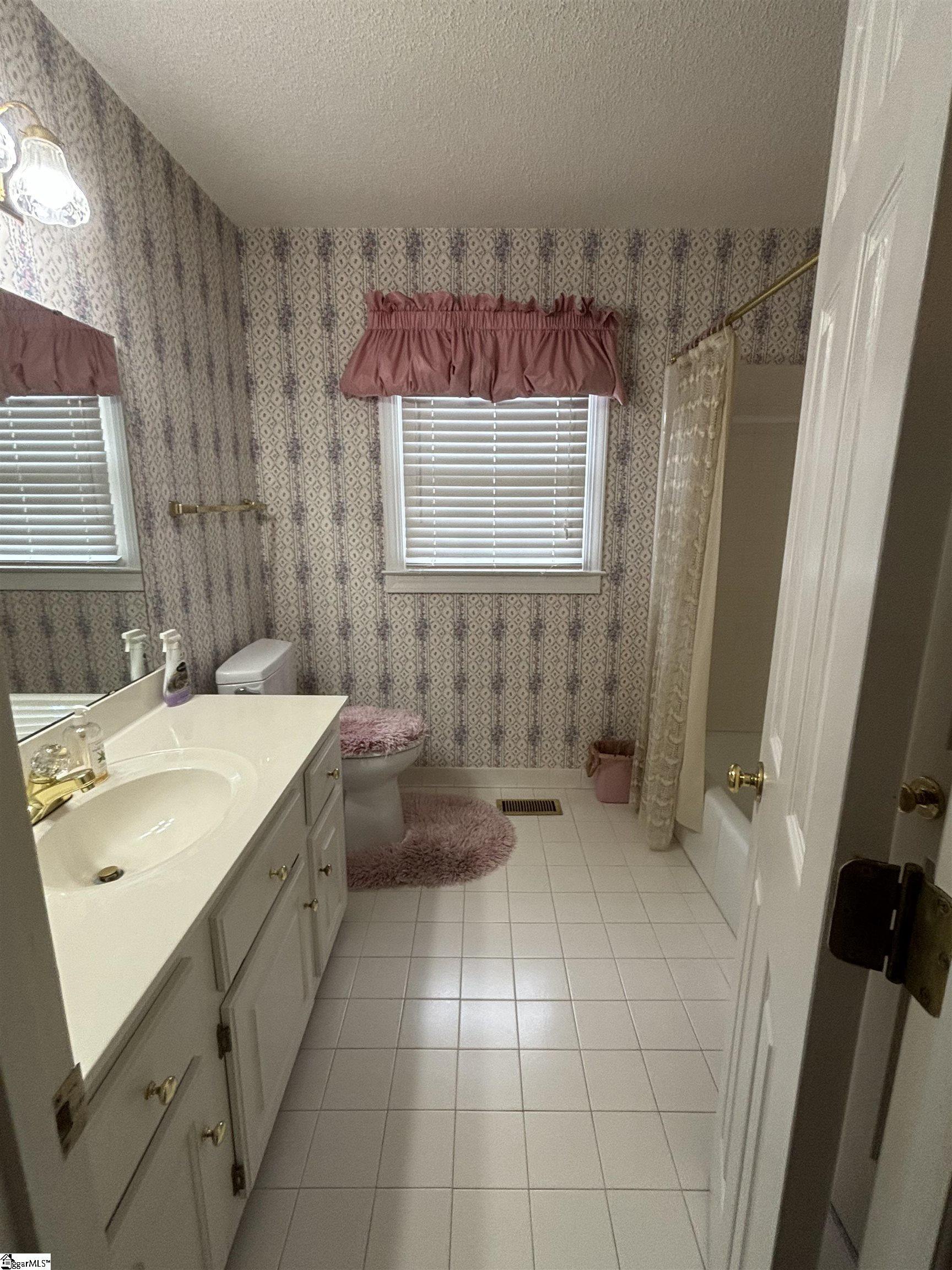 103 Chetsworth Lane Greenville, SC 29607