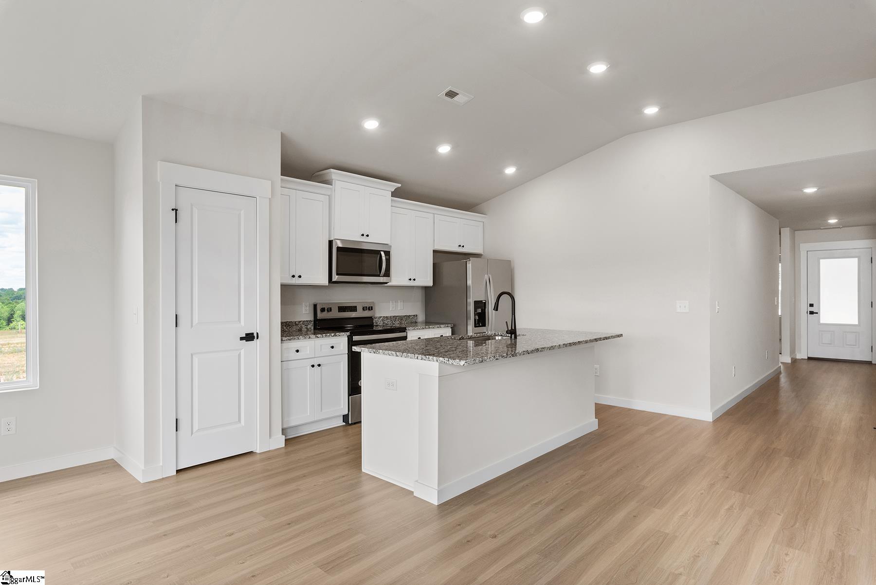 1243 Crested Iris Street Moore, SC 29369