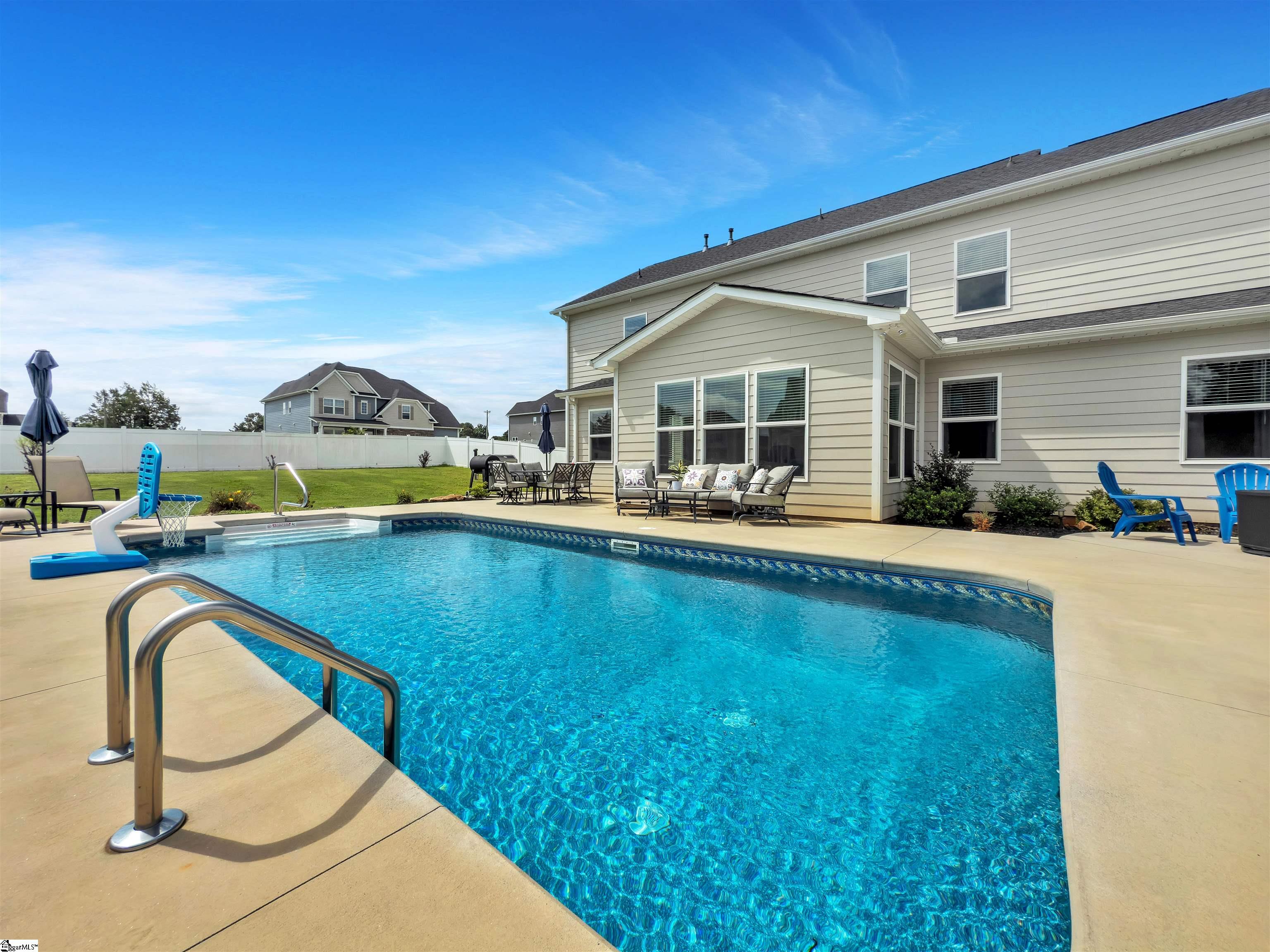 2 Stony Run Lane Simpsonville, SC 29681