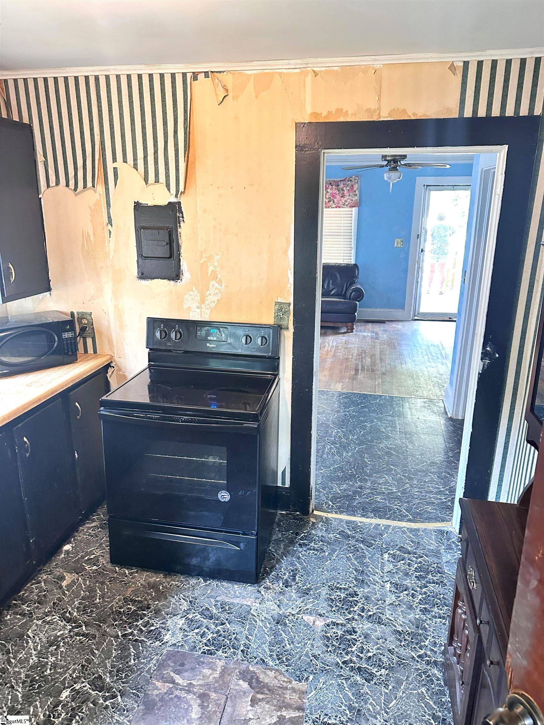 806 Perry Drive Greenville, SC 29609