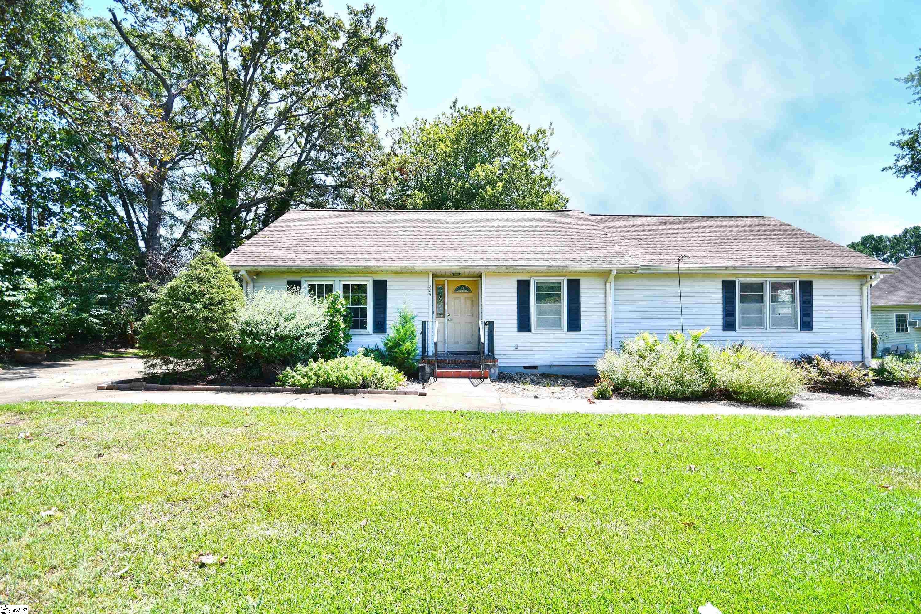 205 Ashmore Bridge Road Mauldin, SC 29662