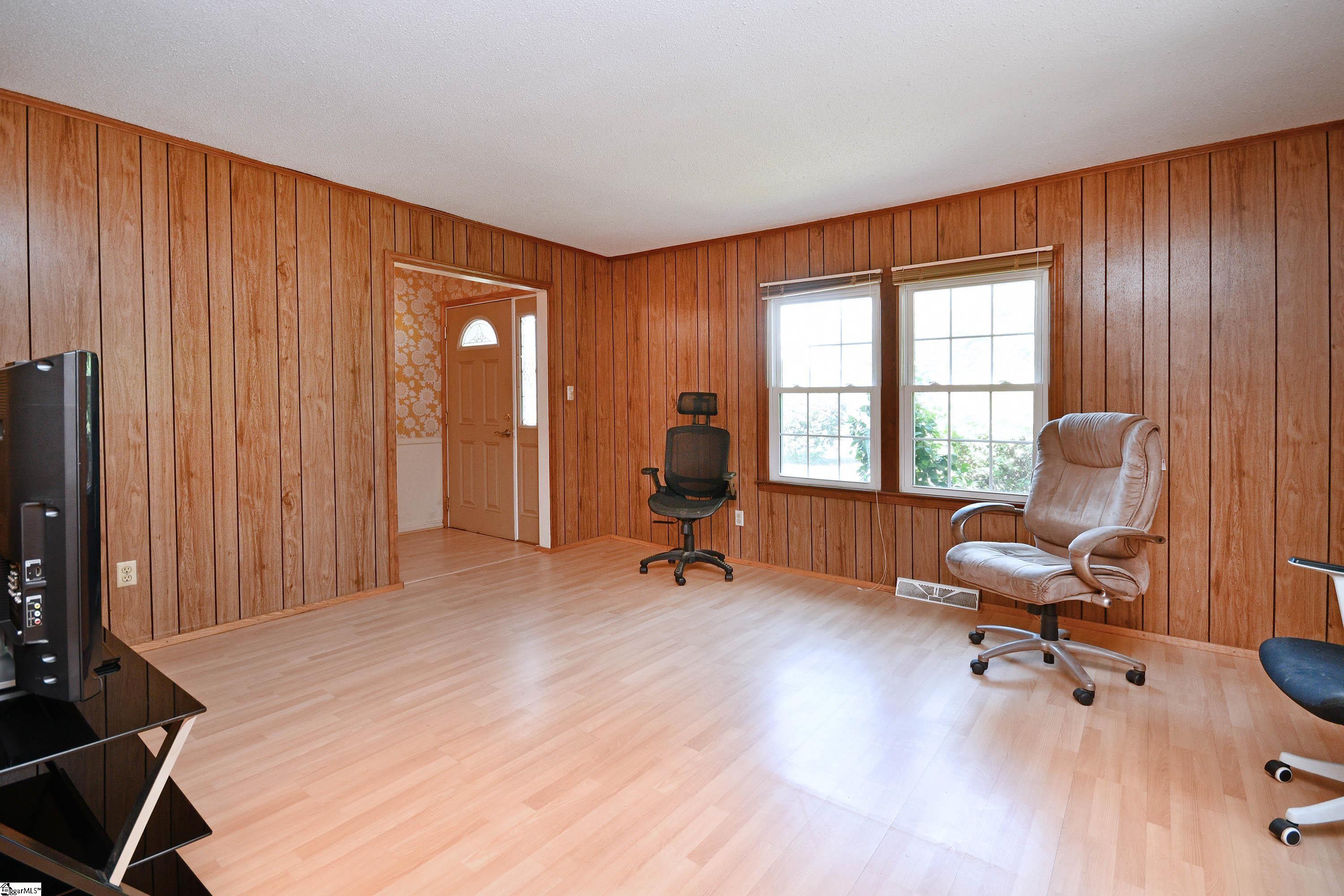205 Ashmore Bridge Road Mauldin, SC 29662