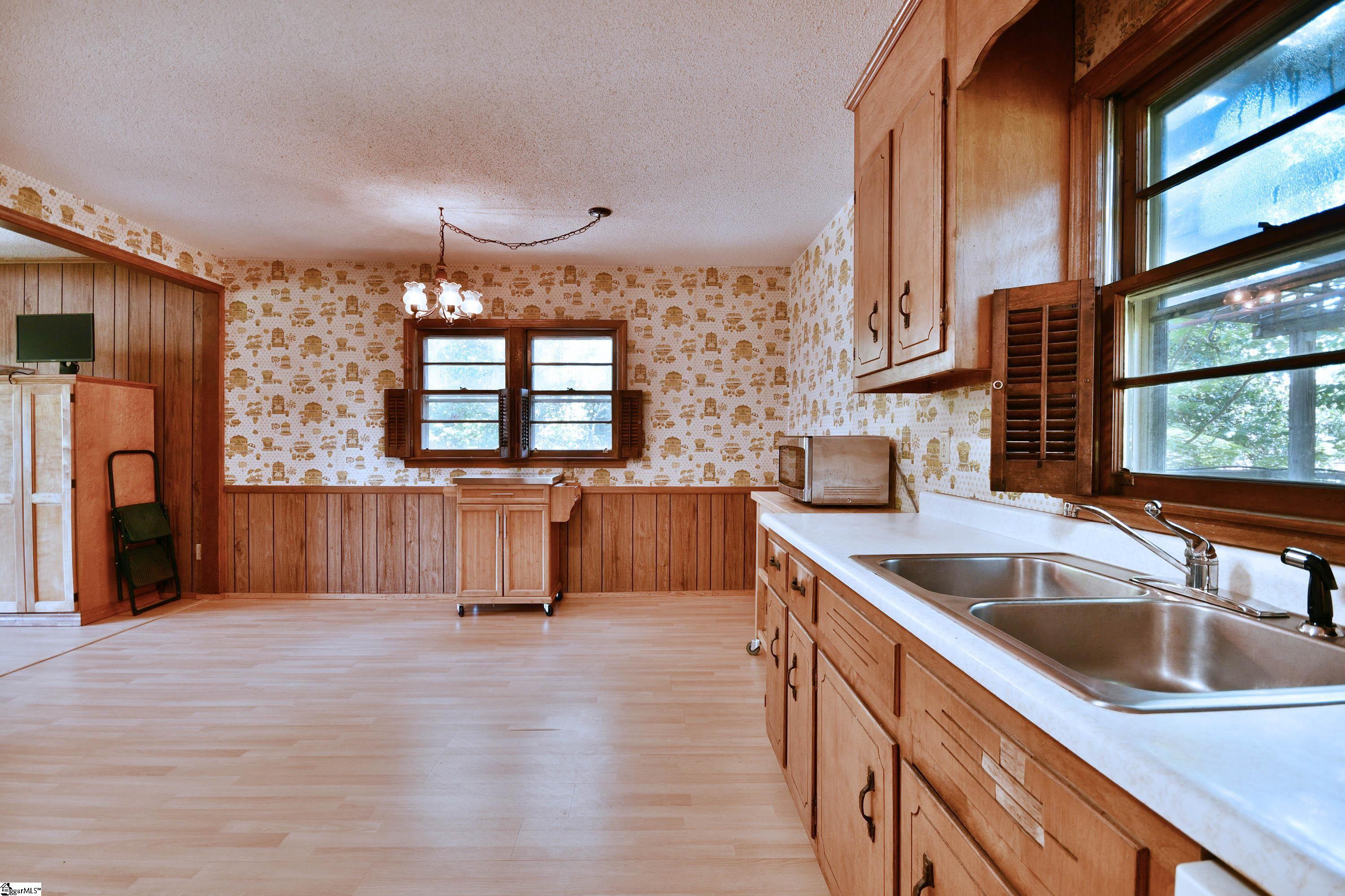 205 Ashmore Bridge Road Mauldin, SC 29662