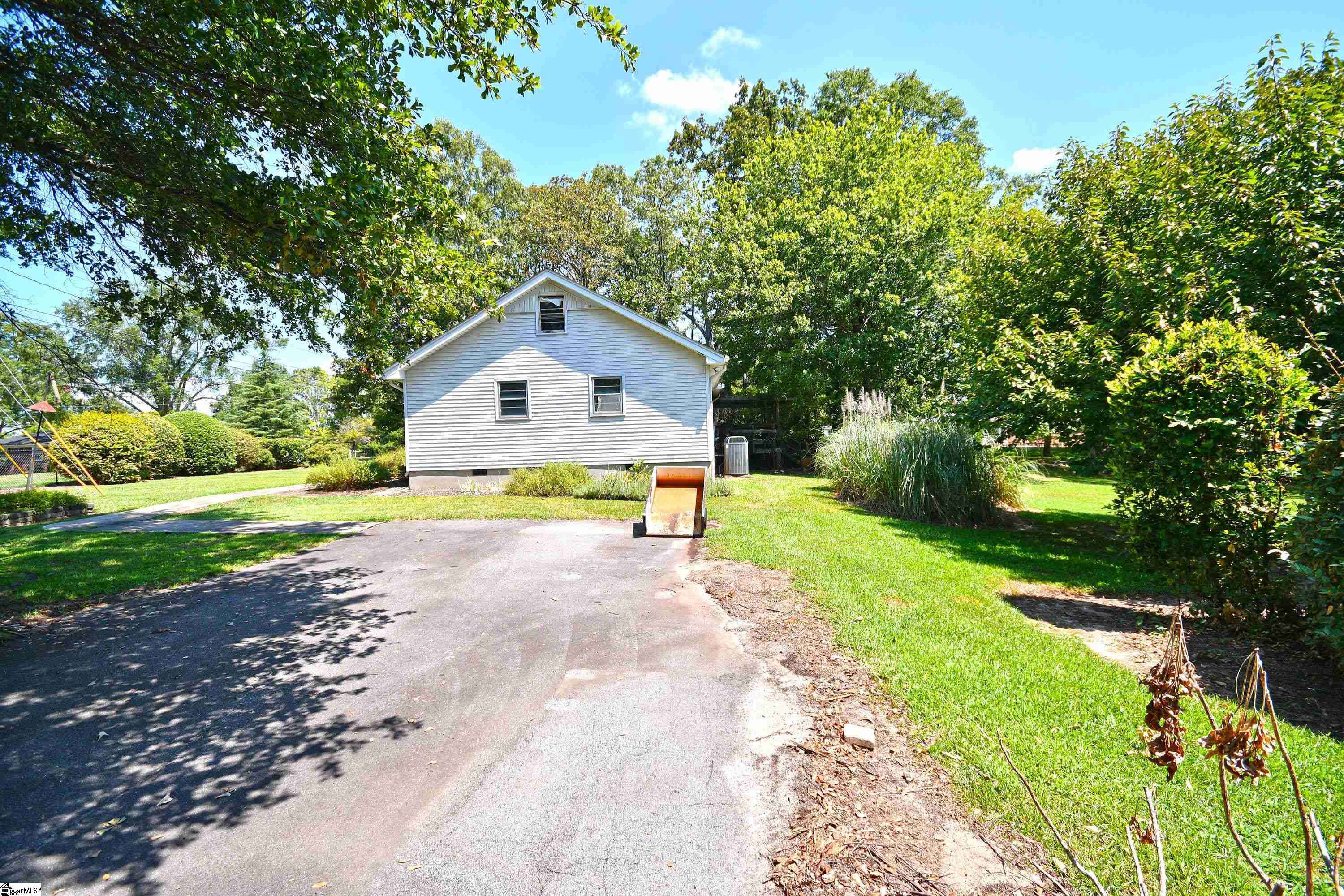 205 Ashmore Bridge Road Mauldin, SC 29662