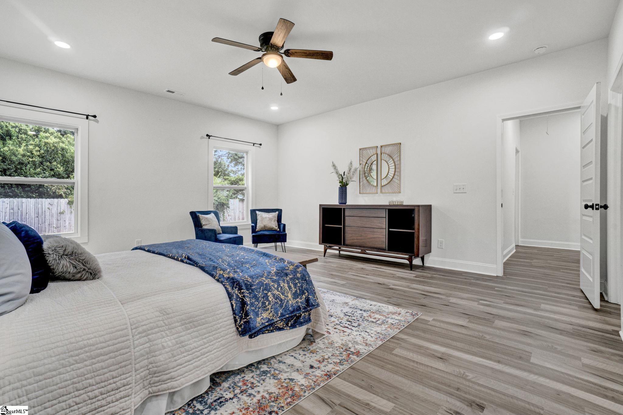 25 Landwood Avenue Greenville, SC 29607