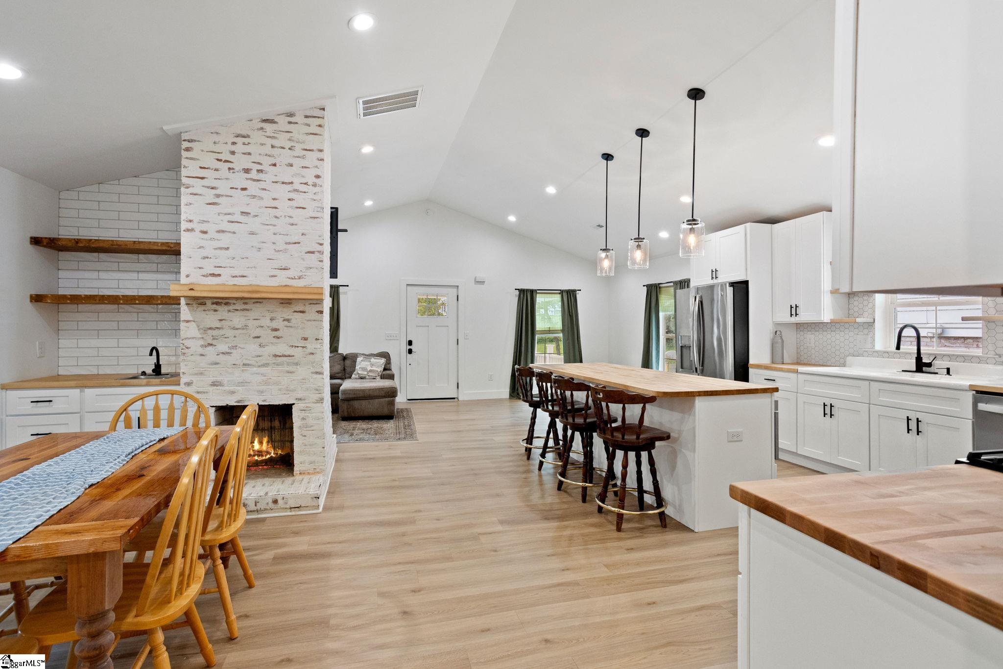 105 E Main Street Taylors, SC 29687