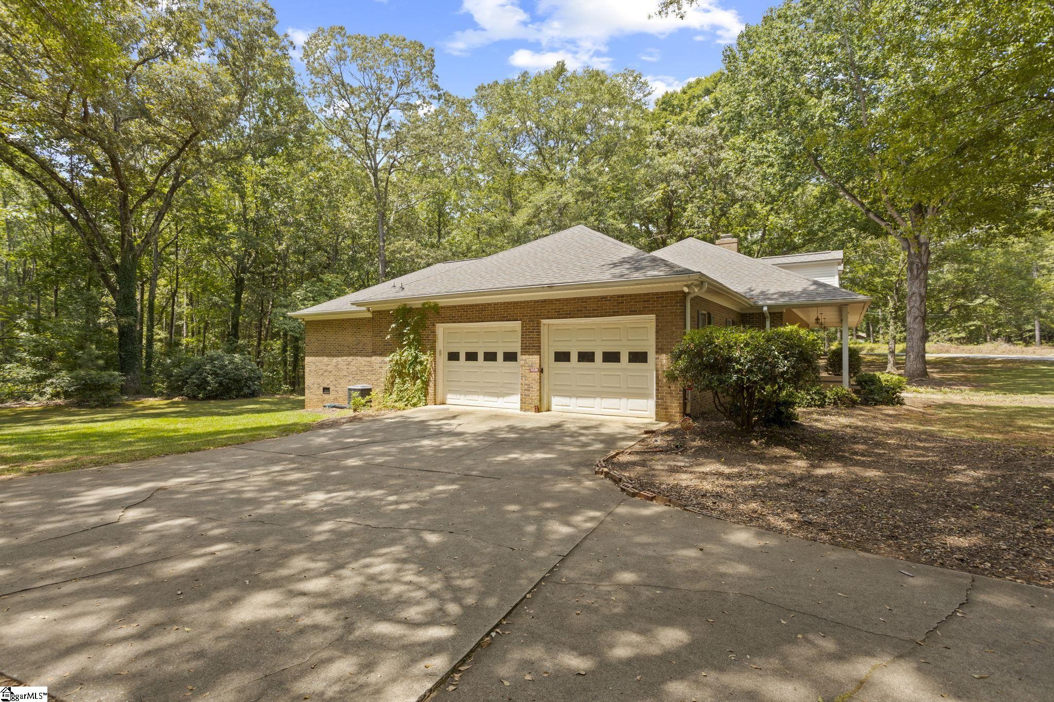 142 Snow Road Pelzer, SC 29669