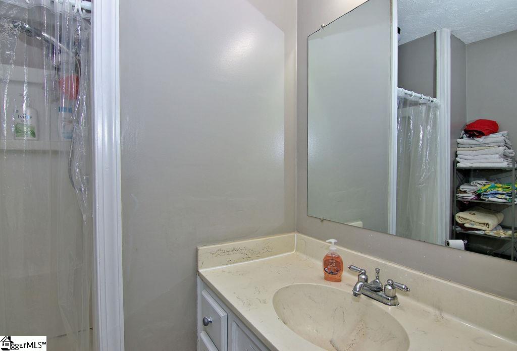 2311 Hanna Road Anderson, SC 29621