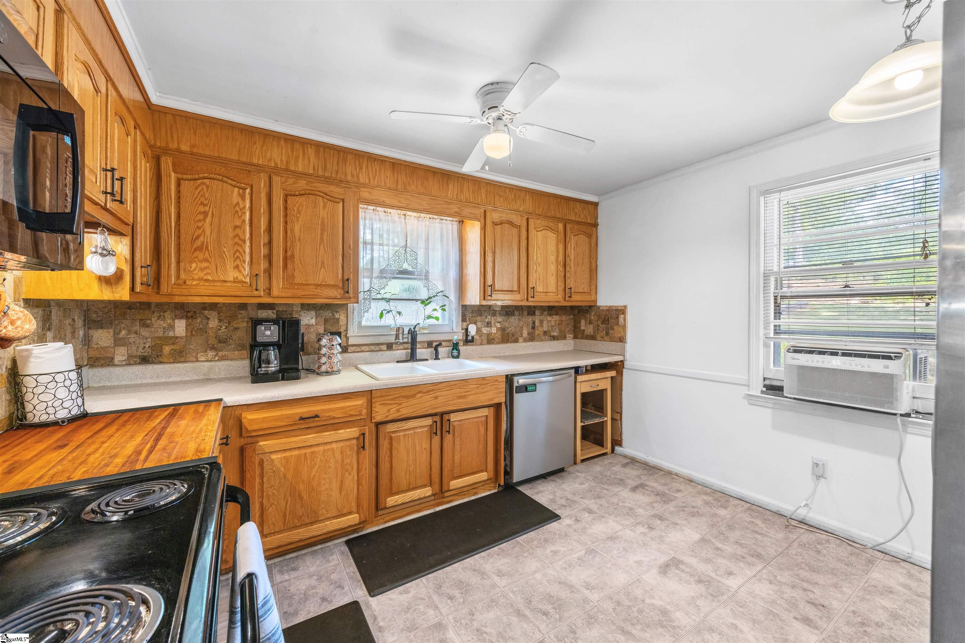 24 Bluffside Drive Greenville, SC 29611