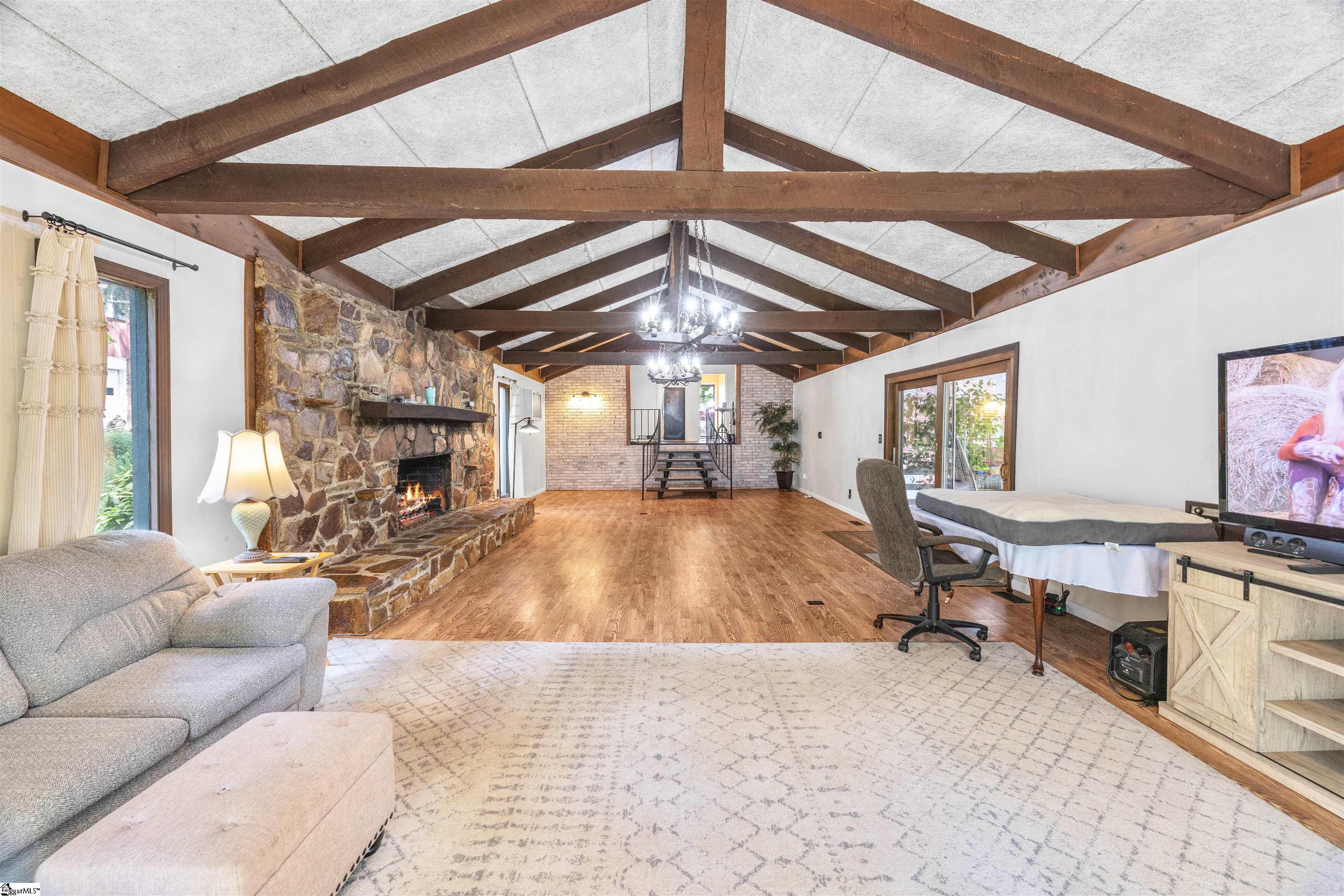 24 Bluffside Drive Greenville, SC 29611