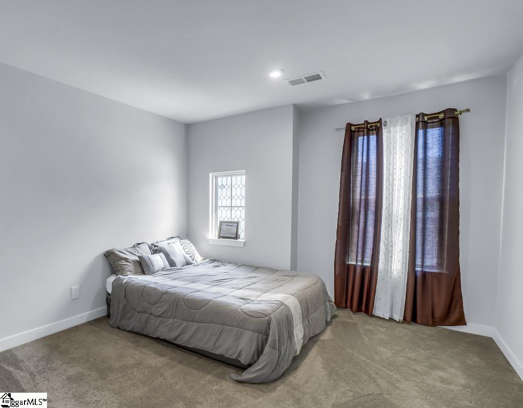 516 Martin Creek Drive Simpsonville, SC 29680