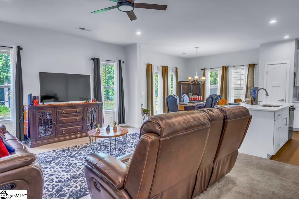 516 Martin Creek Drive Simpsonville, SC 29680