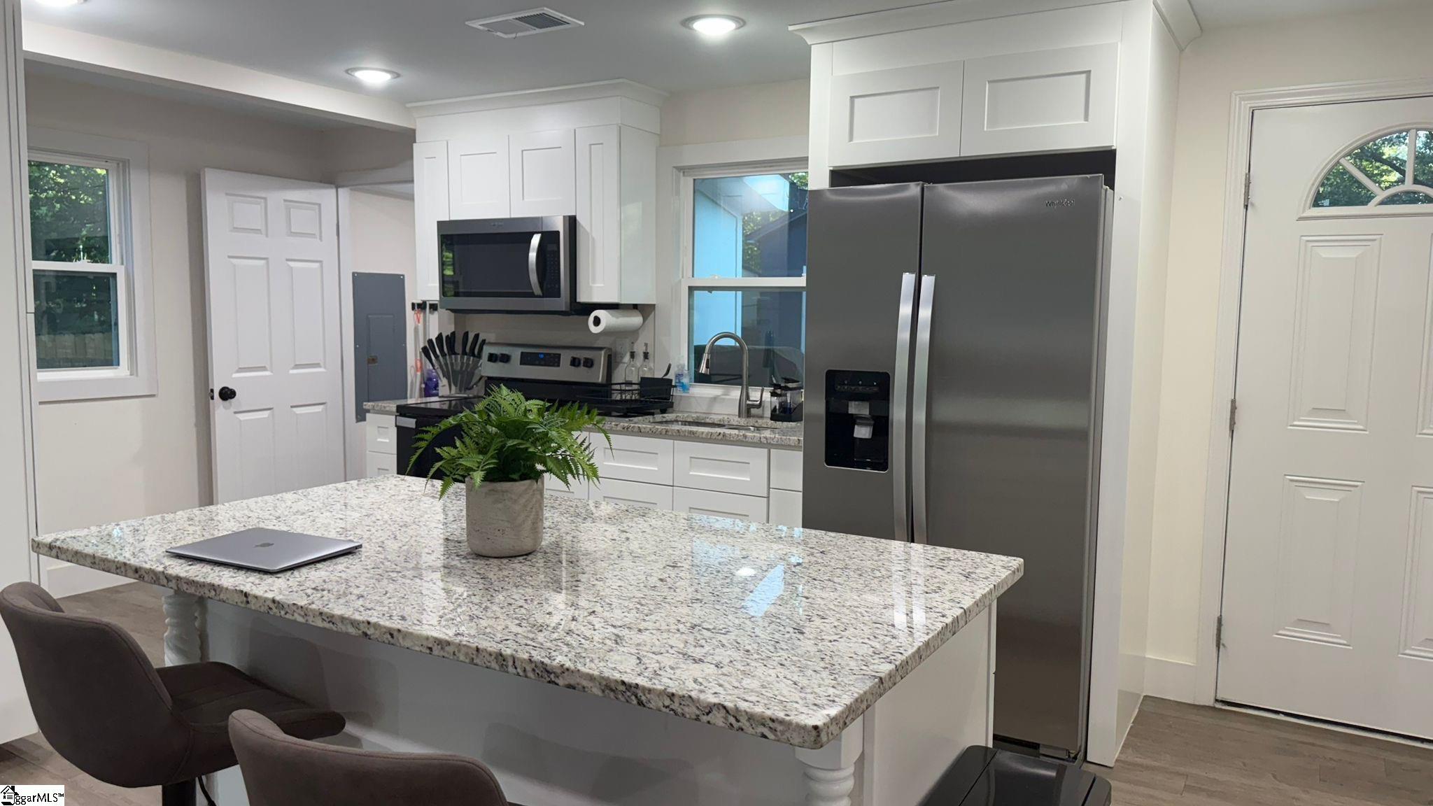 6 Halsey Drive Greenville, SC 29605