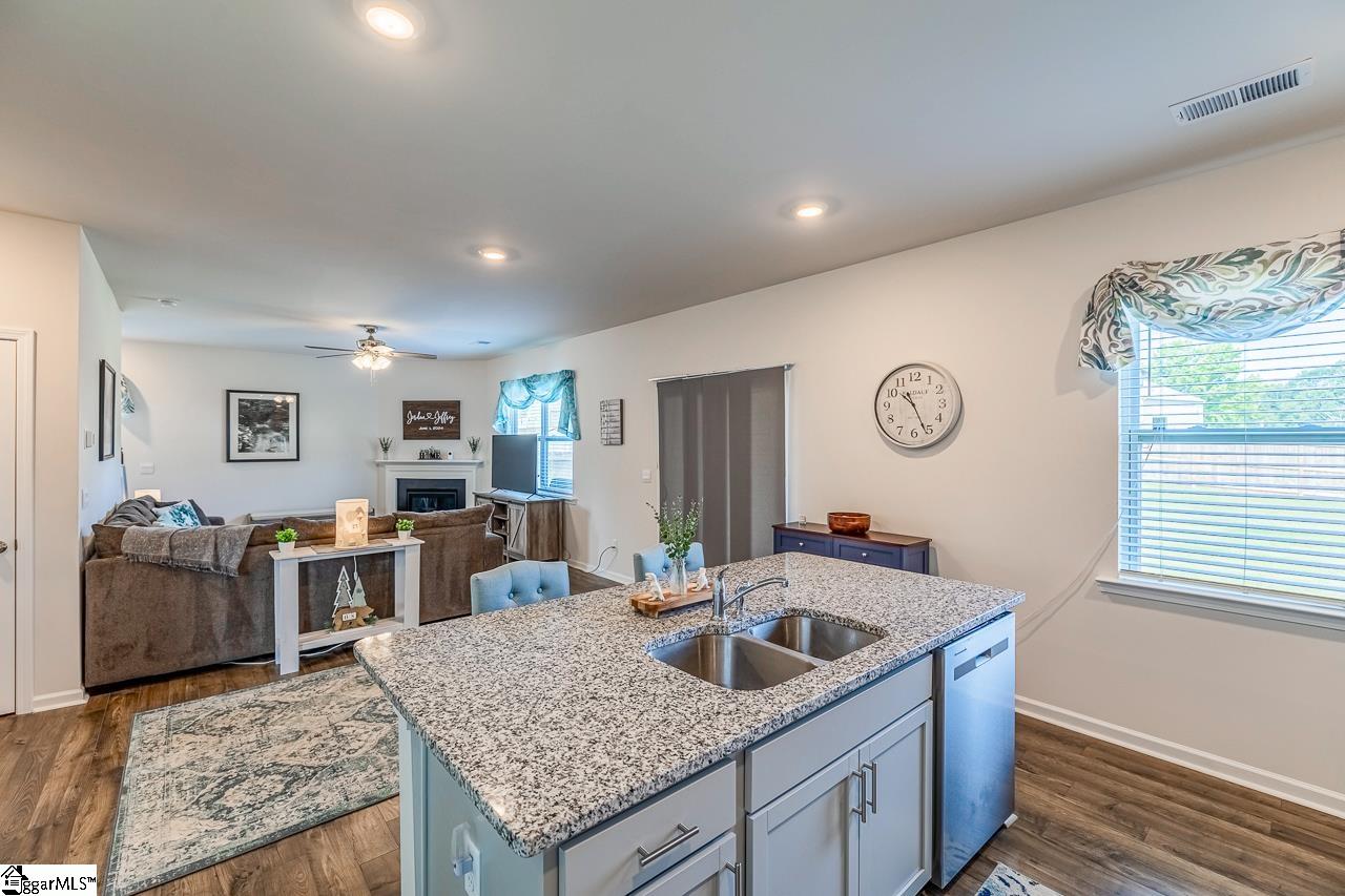 327 Callerton Drive Piedmont, SC 29672