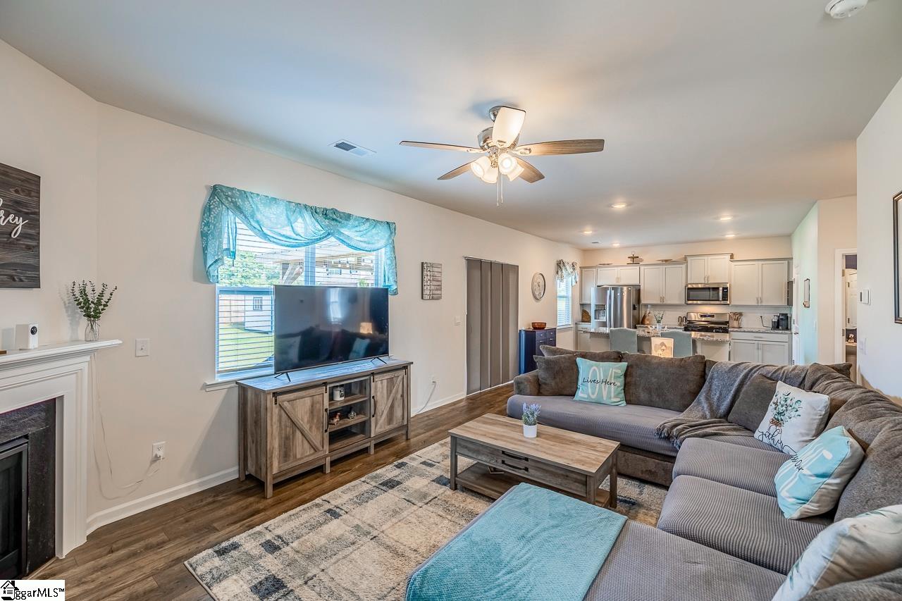327 Callerton Drive Piedmont, SC 29672