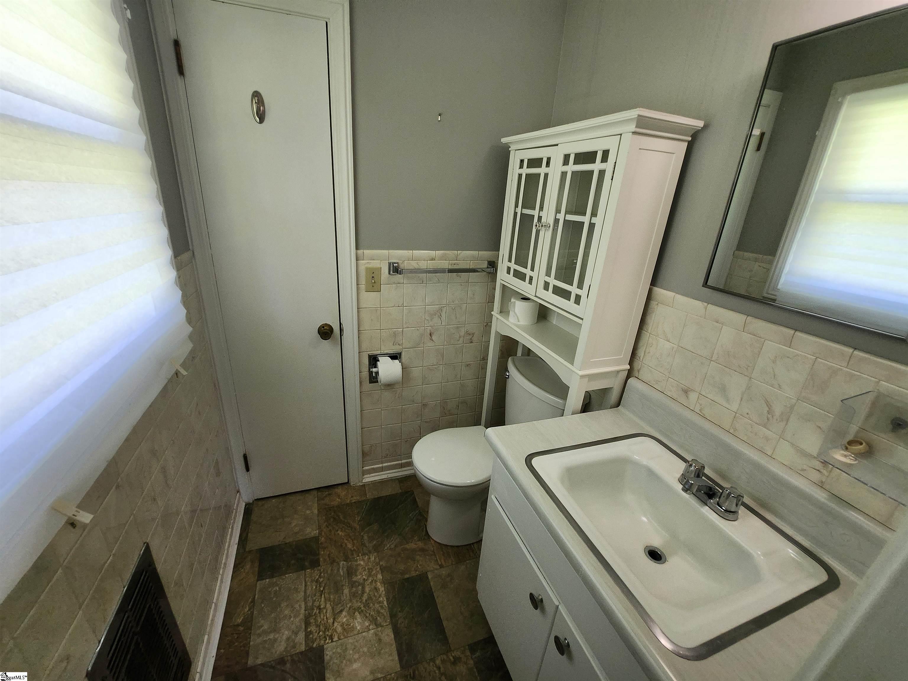 204 Ridge Drive Laurens, SC 29360