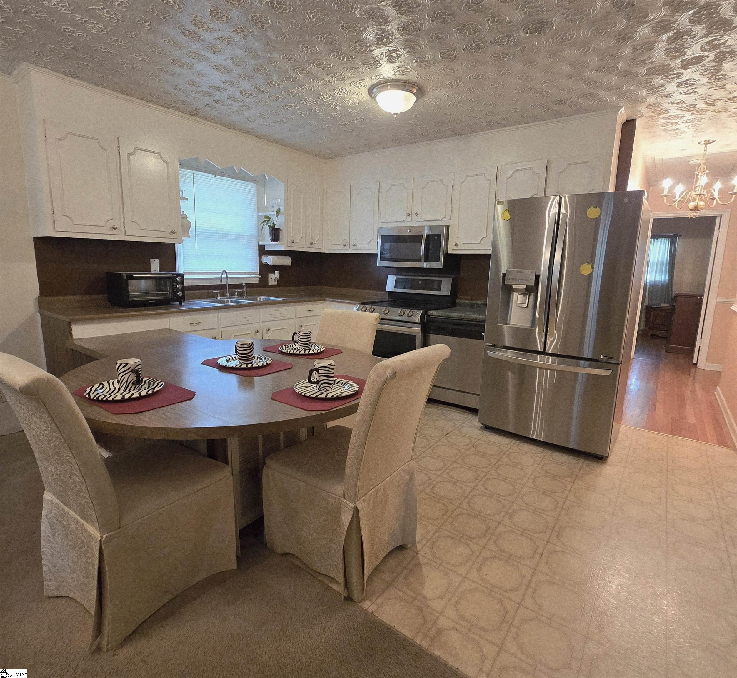 17 Vesta Drive Greenville, SC 29611
