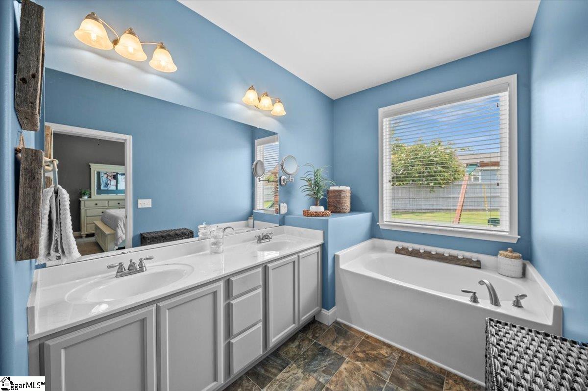 1104 Draycott Road Simpsonville, SC 29681