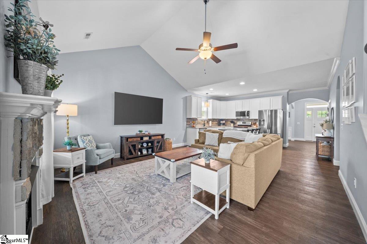 1104 Draycott Road Simpsonville, SC 29681