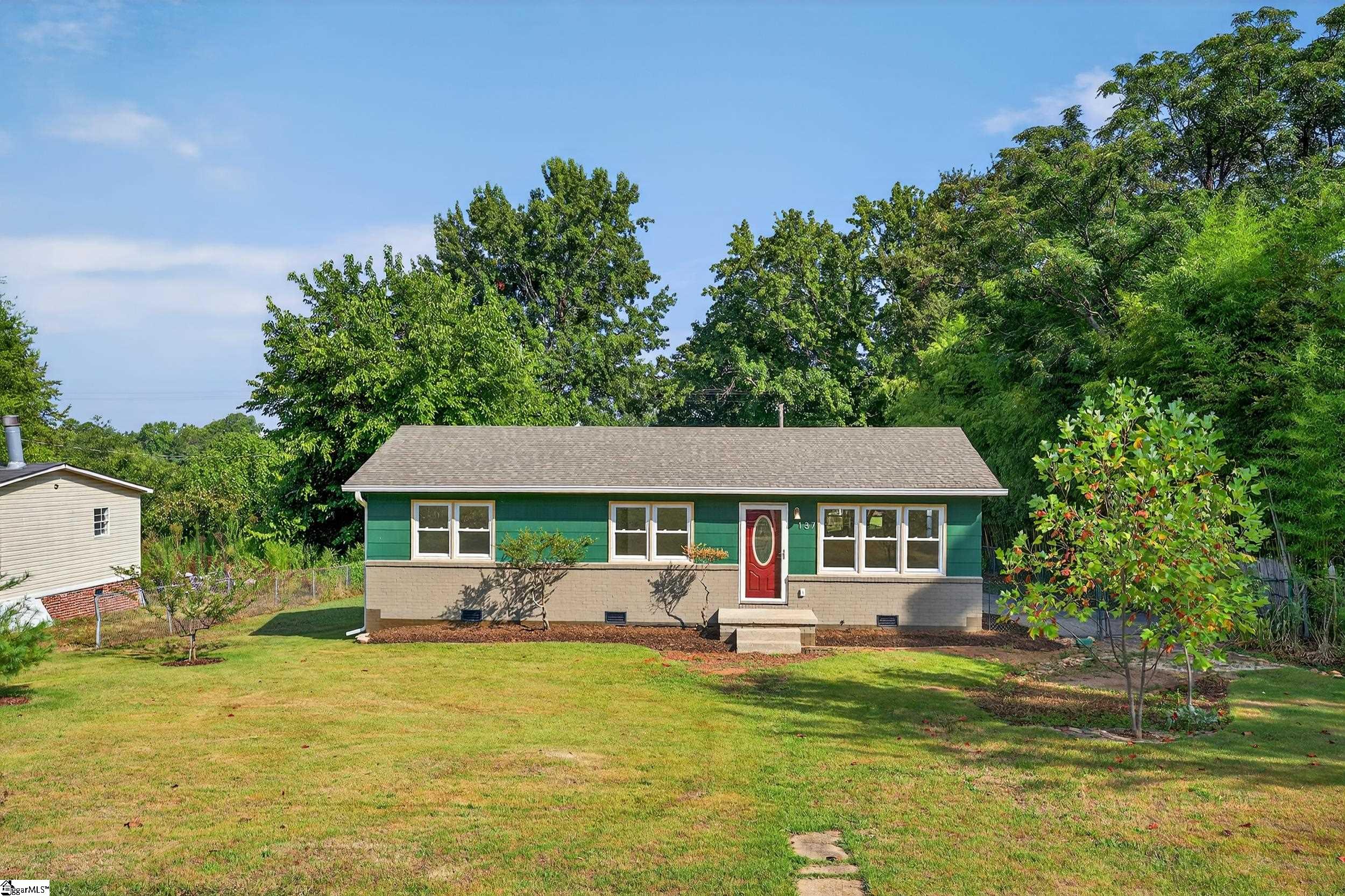137 Anderson Drive Spartanburg, SC 29302-3063