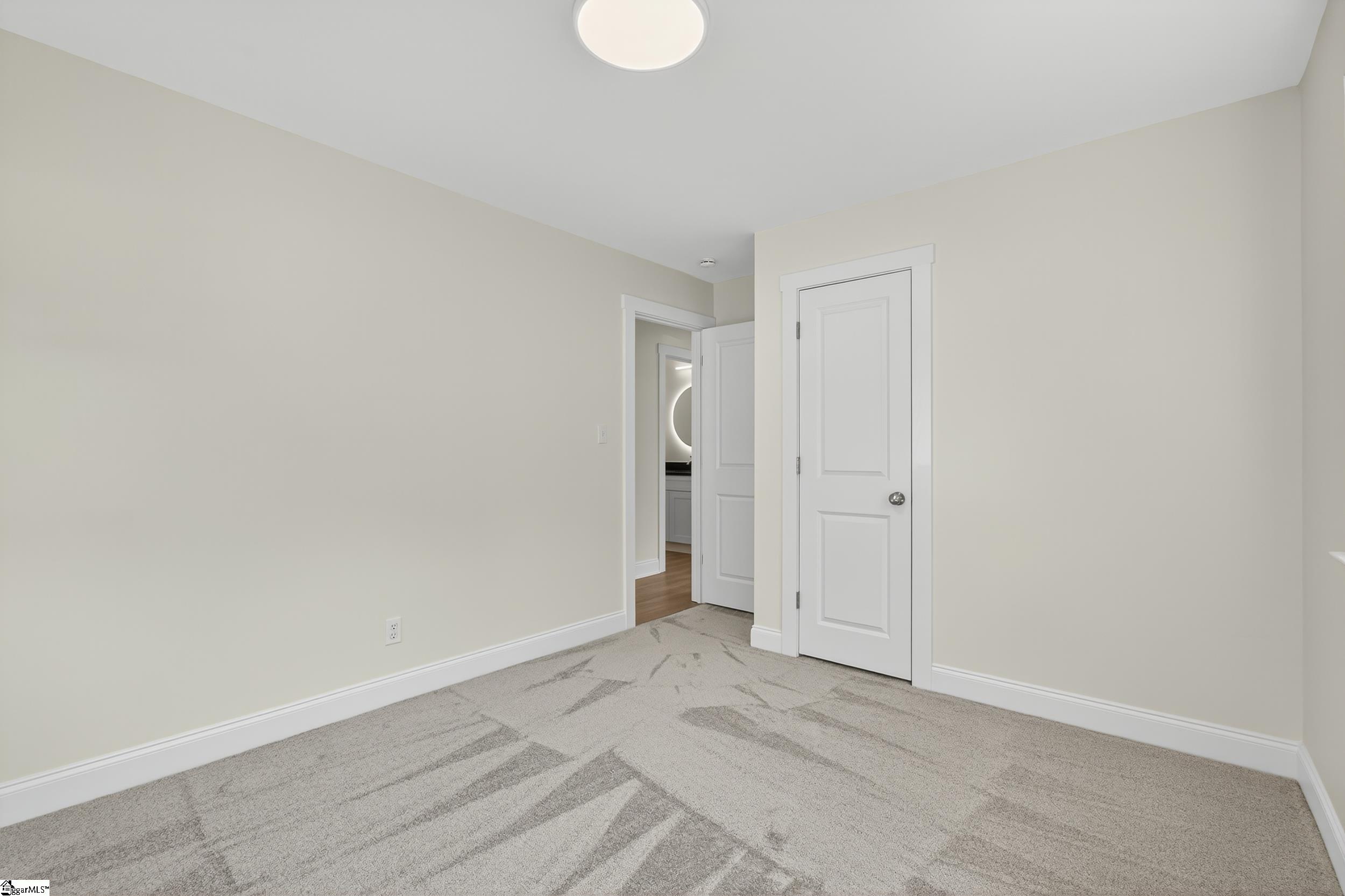 137 Anderson Drive Spartanburg, SC 29302-3063