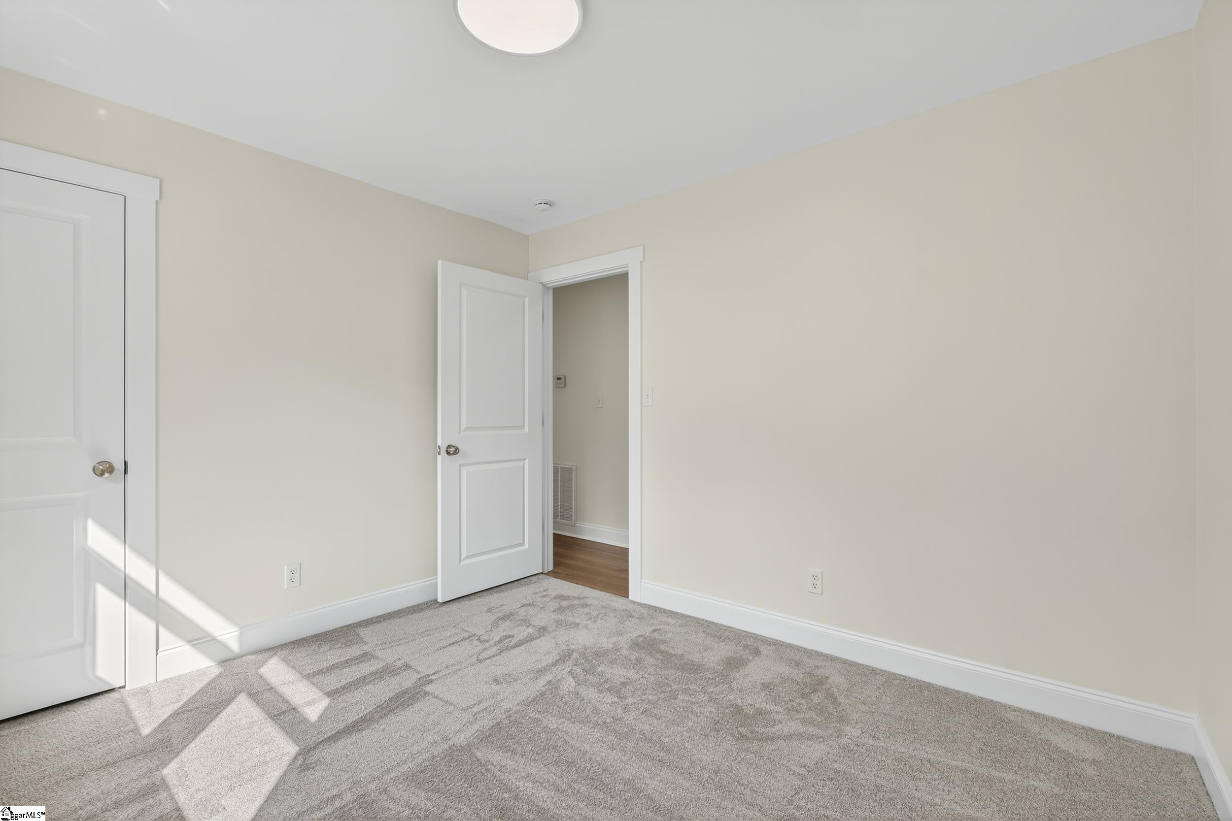 137 Anderson Drive Spartanburg, SC 29302-3063