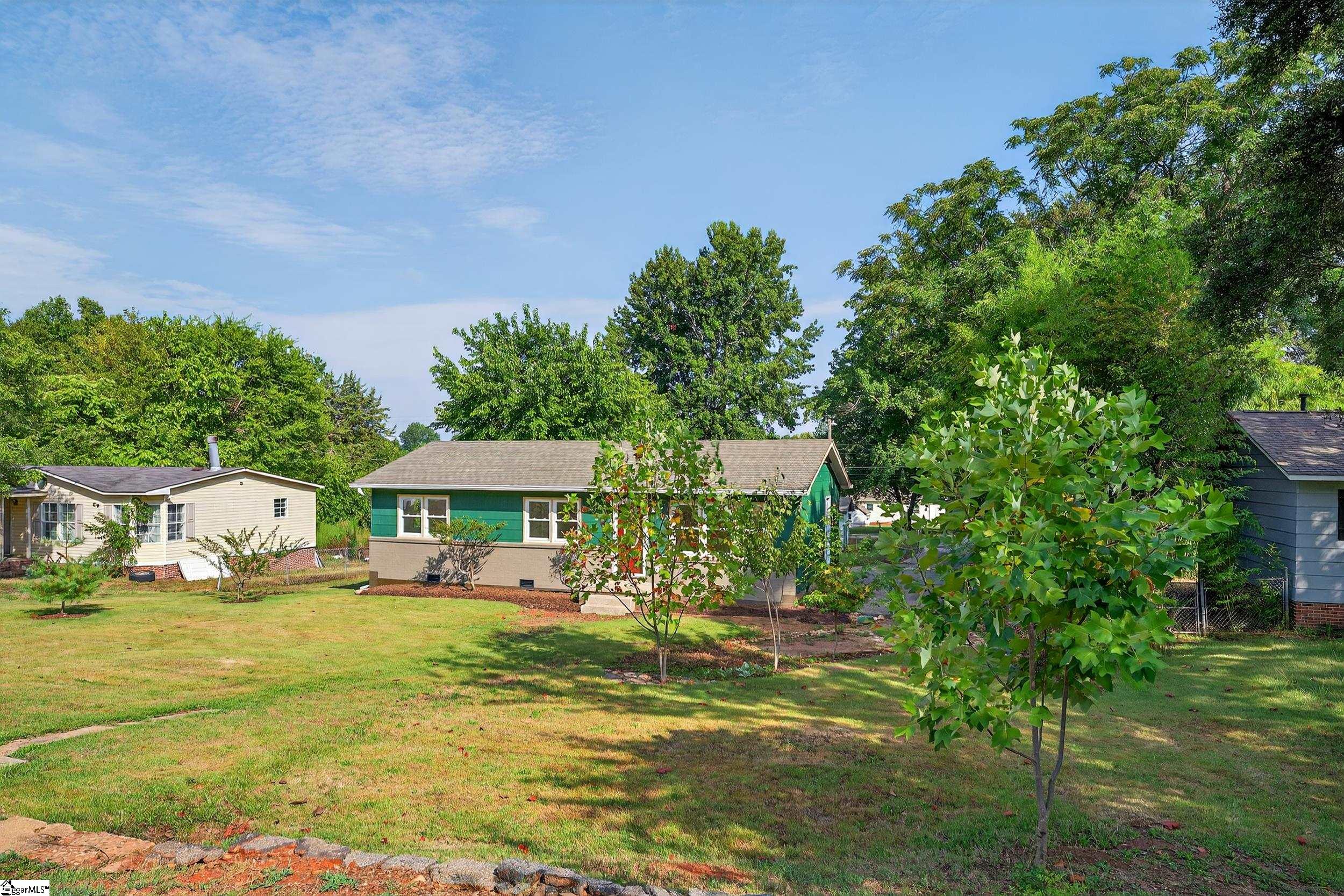 137 Anderson Drive Spartanburg, SC 29302-3063