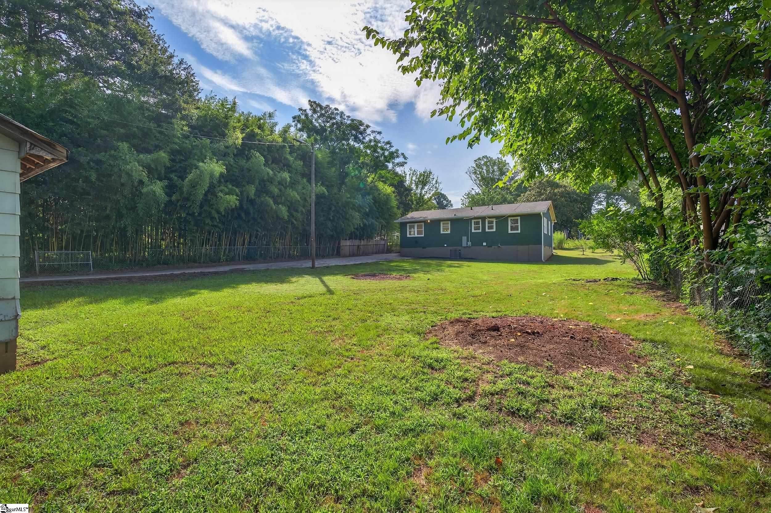 137 Anderson Drive Spartanburg, SC 29302-3063
