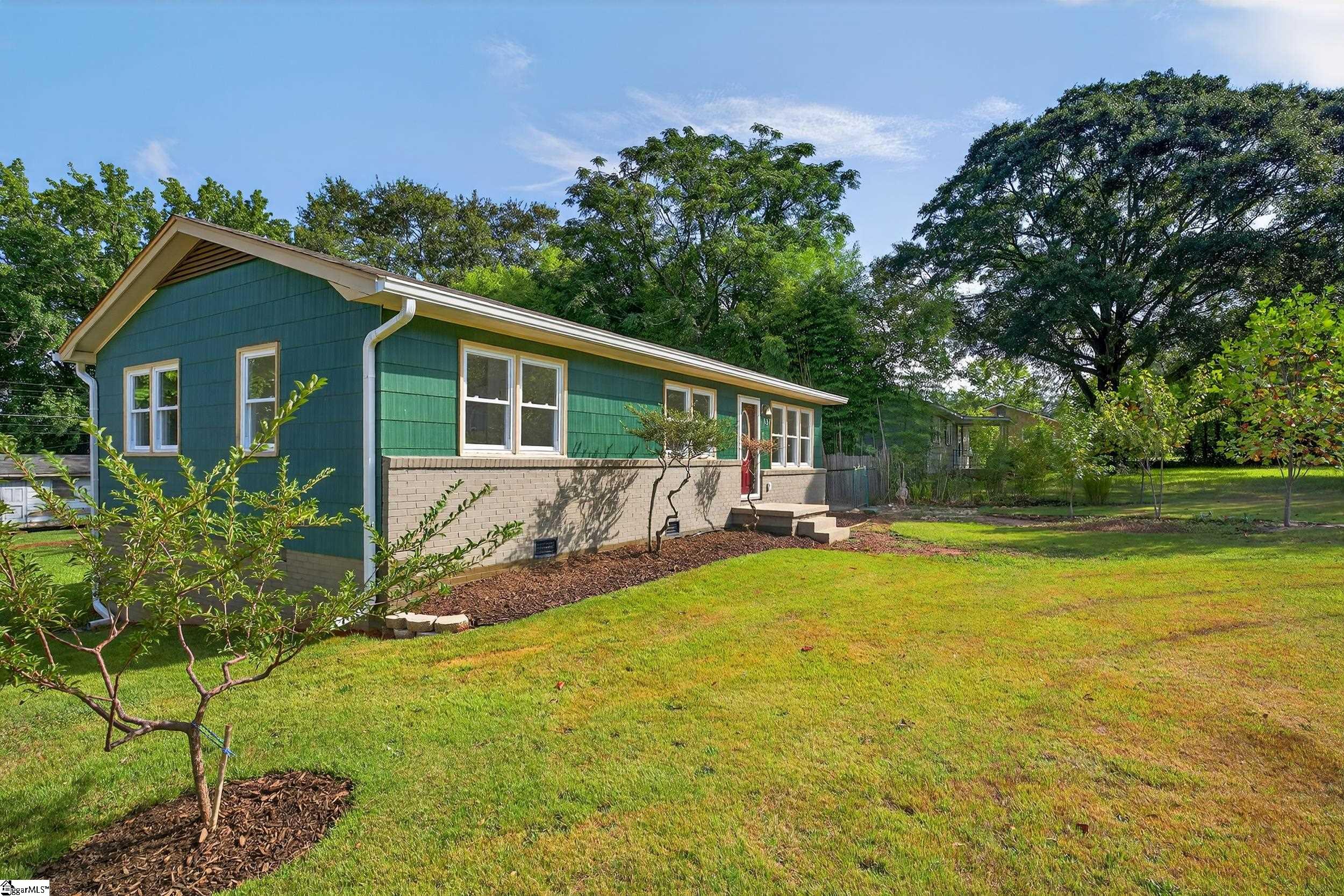 137 Anderson Drive Spartanburg, SC 29302-3063