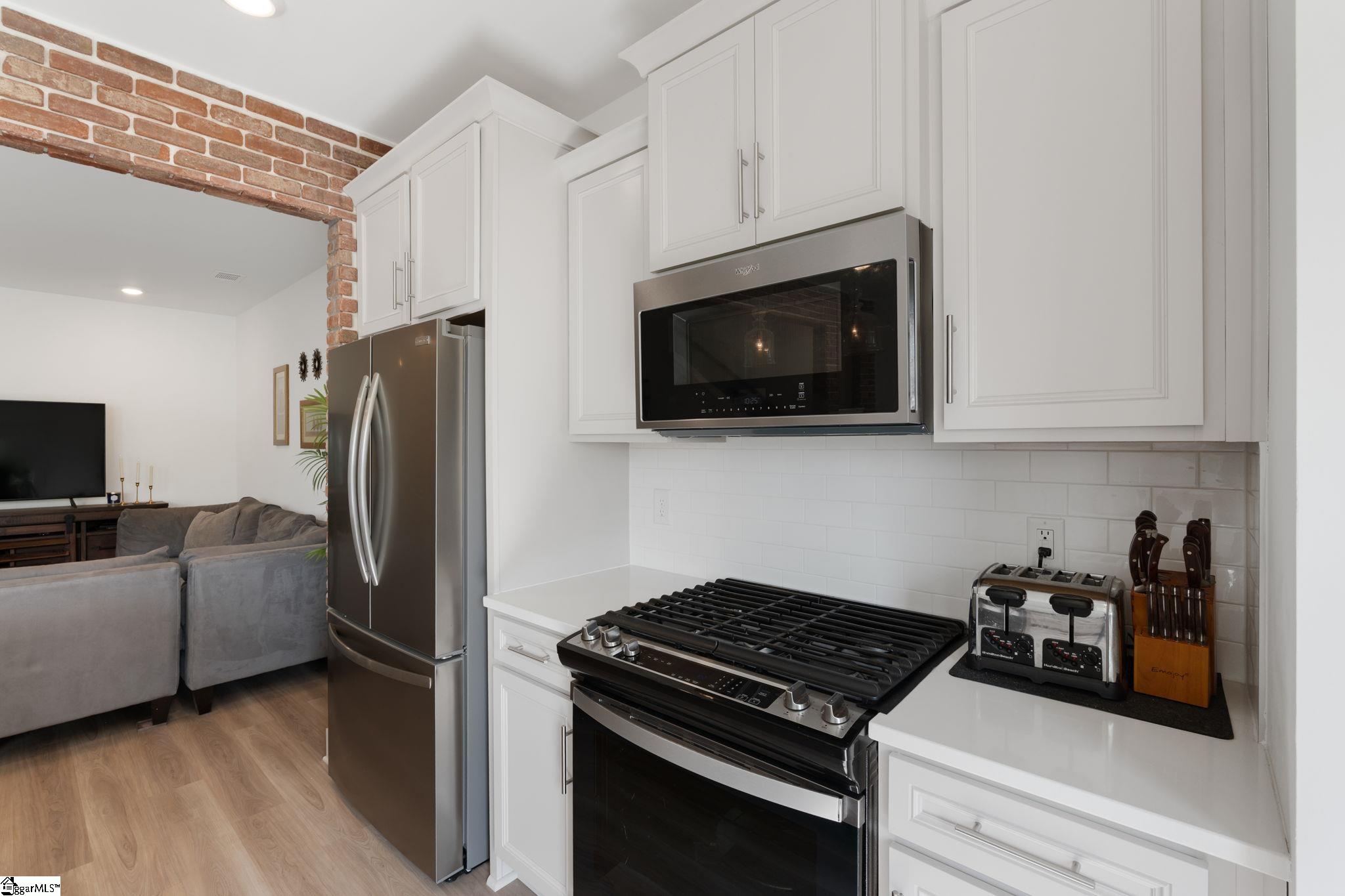 62 Mardale Lane Greenville, SC 29609