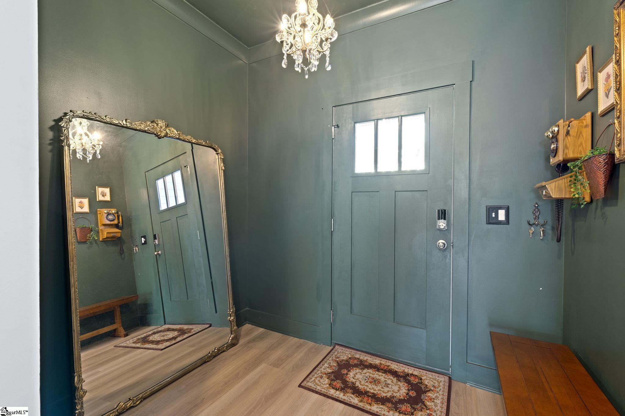 62 Mardale Lane Greenville, SC 29609